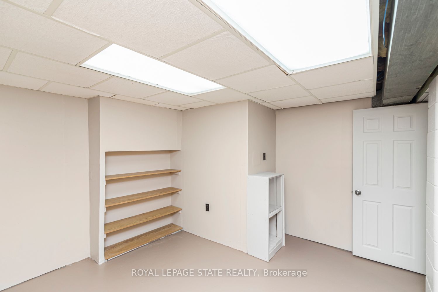 321 East 15th Street Property Photo 25