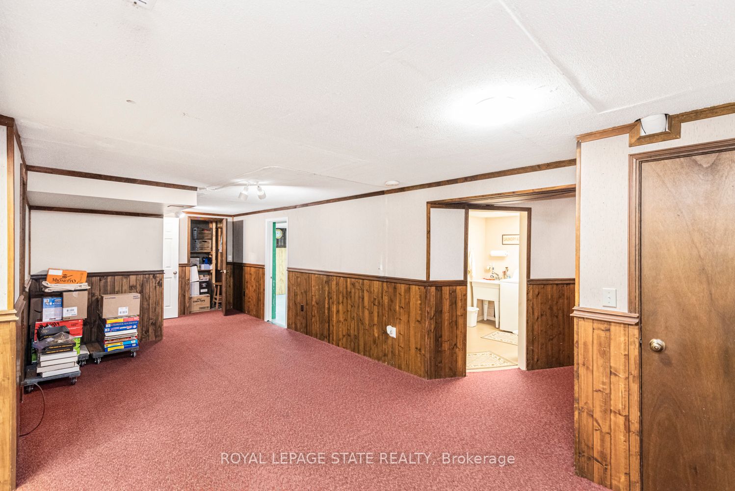 321 East 15th Street Property Photo 27