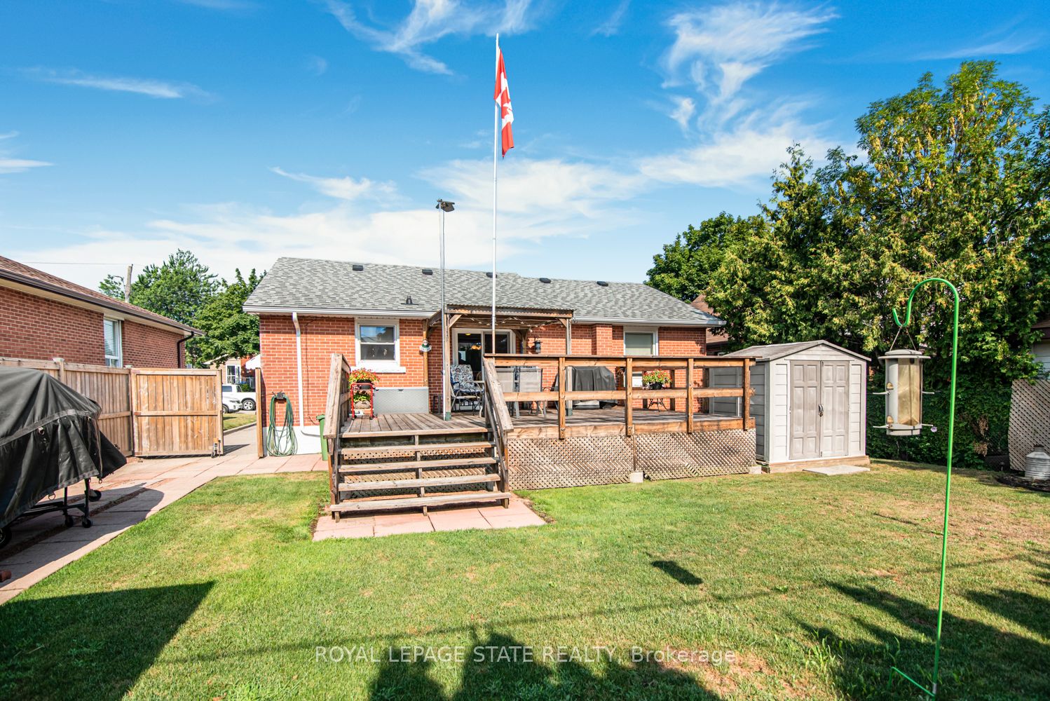 321 East 15th Street Property Photo 38