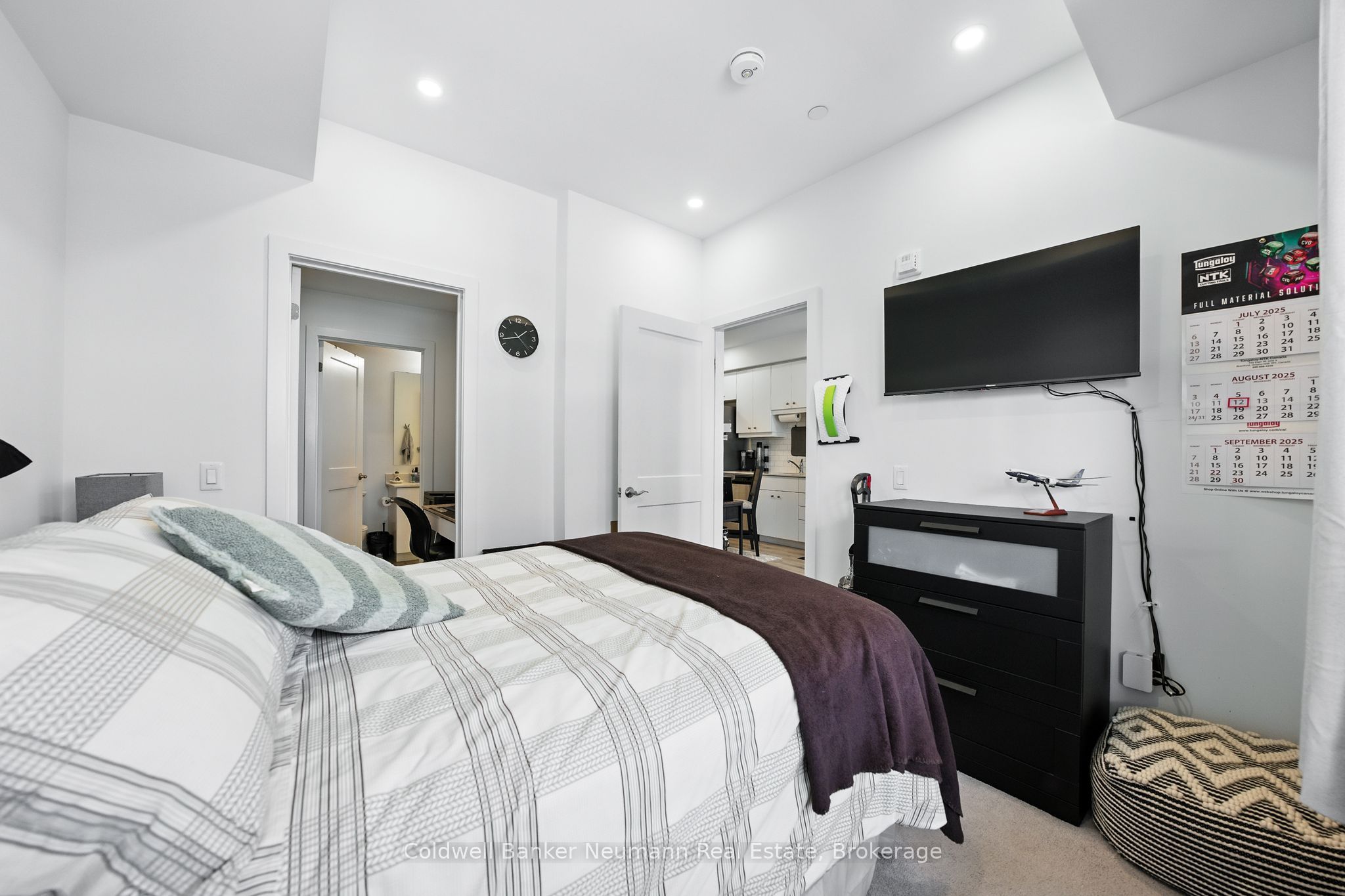 247 Northfield Drive E 210 Property Photo 26