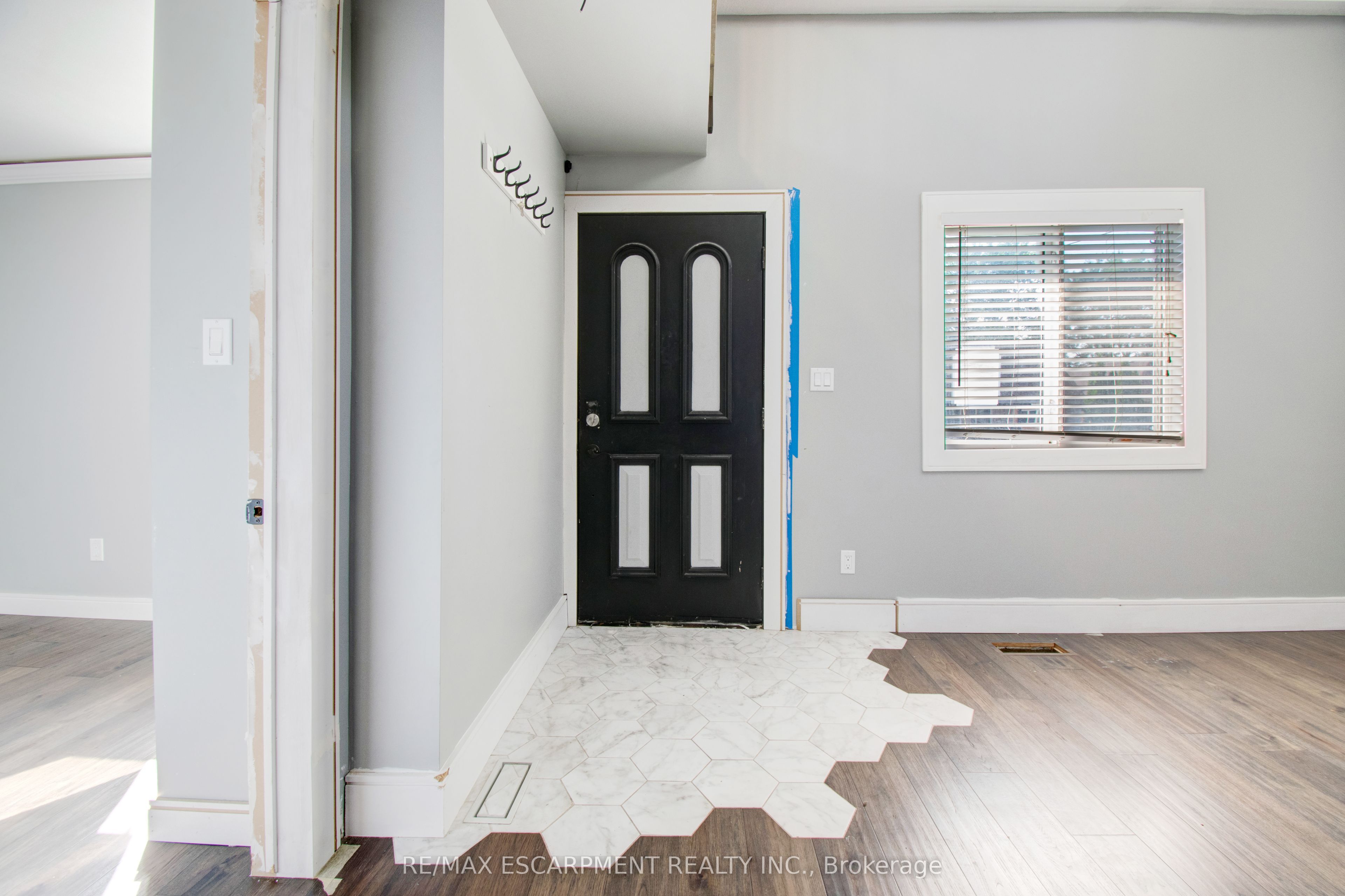 85 East 37th Street Property Photo 2