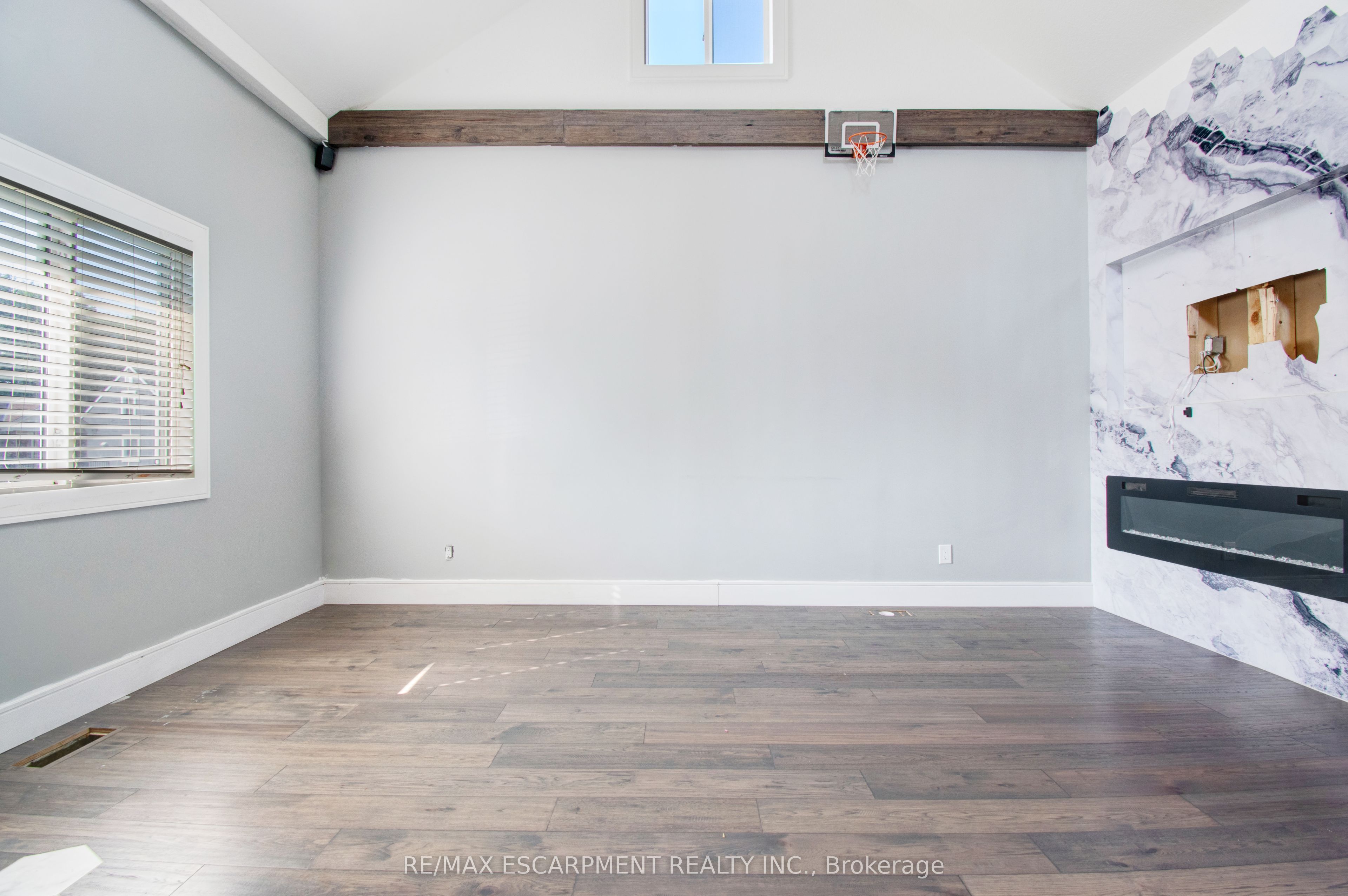 85 East 37th Street Property Photo 8