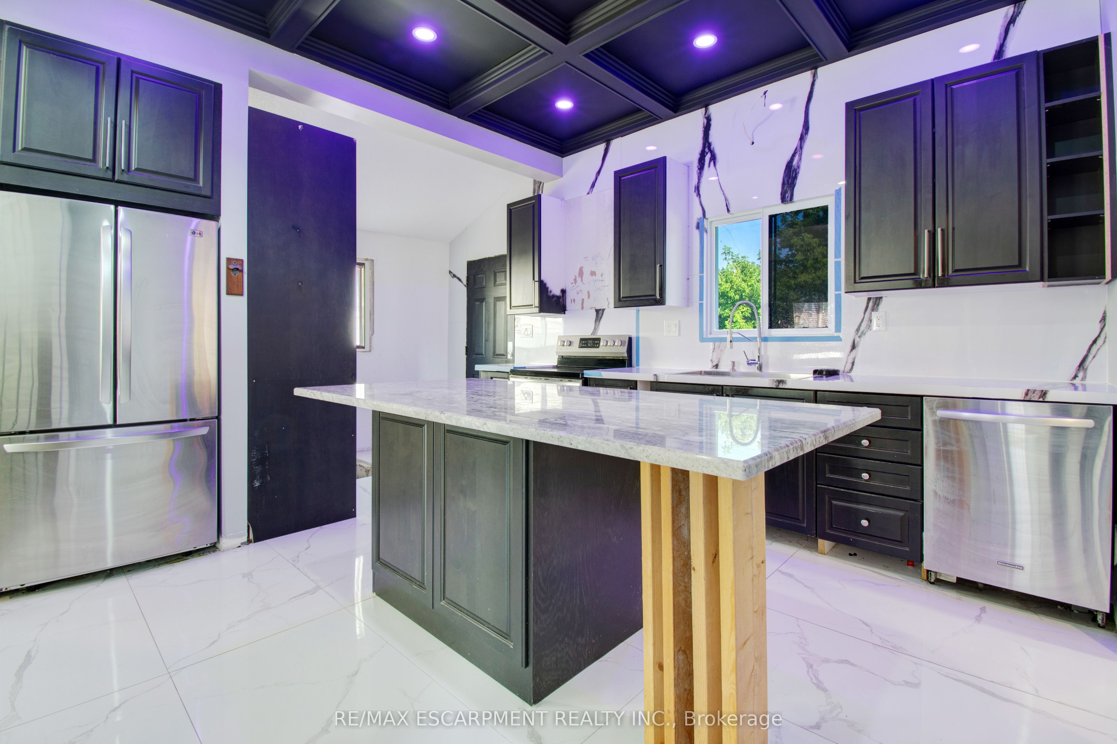 85 East 37th Street Property Photo 14