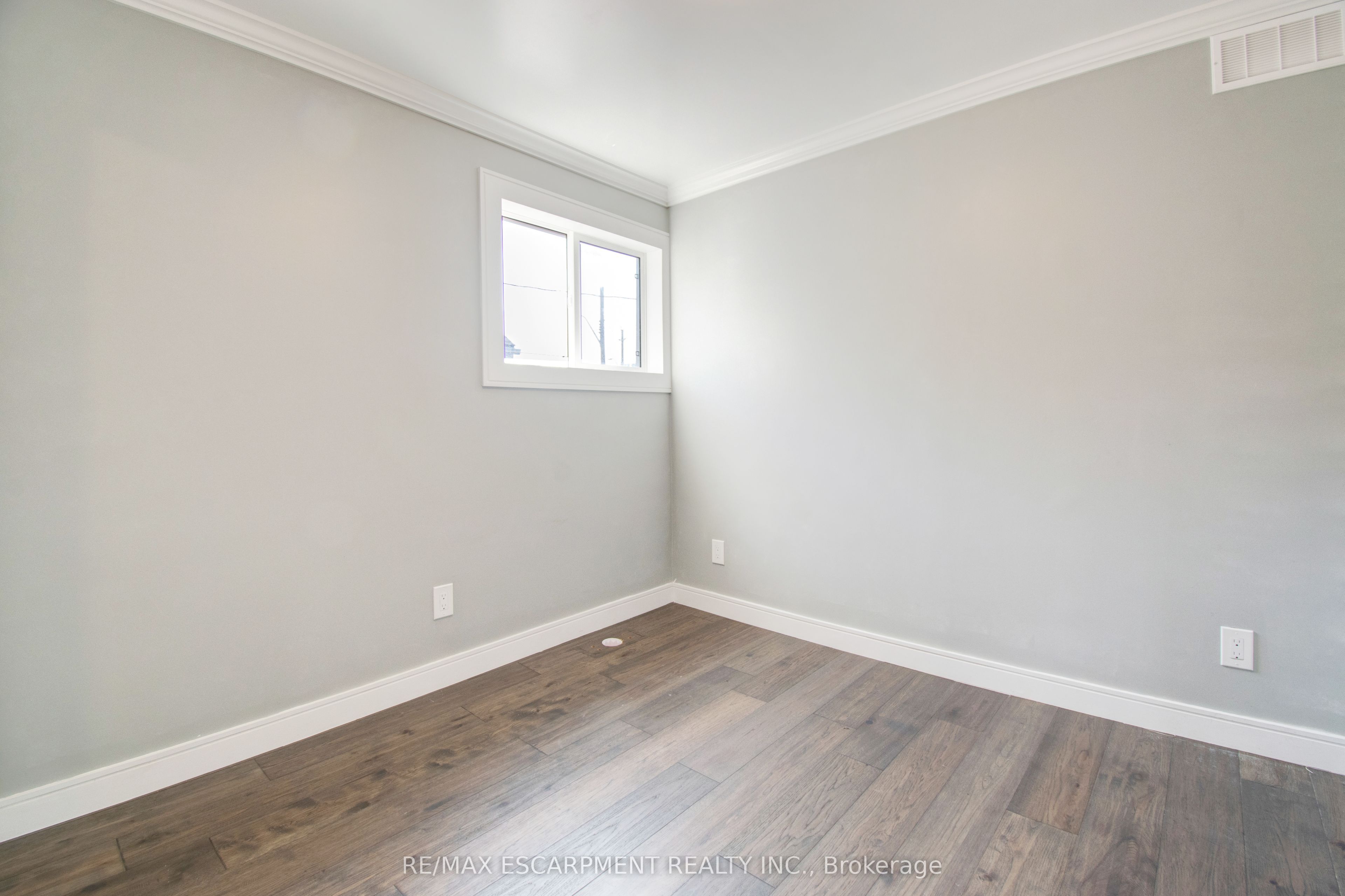 85 East 37th Street Property Photo 15