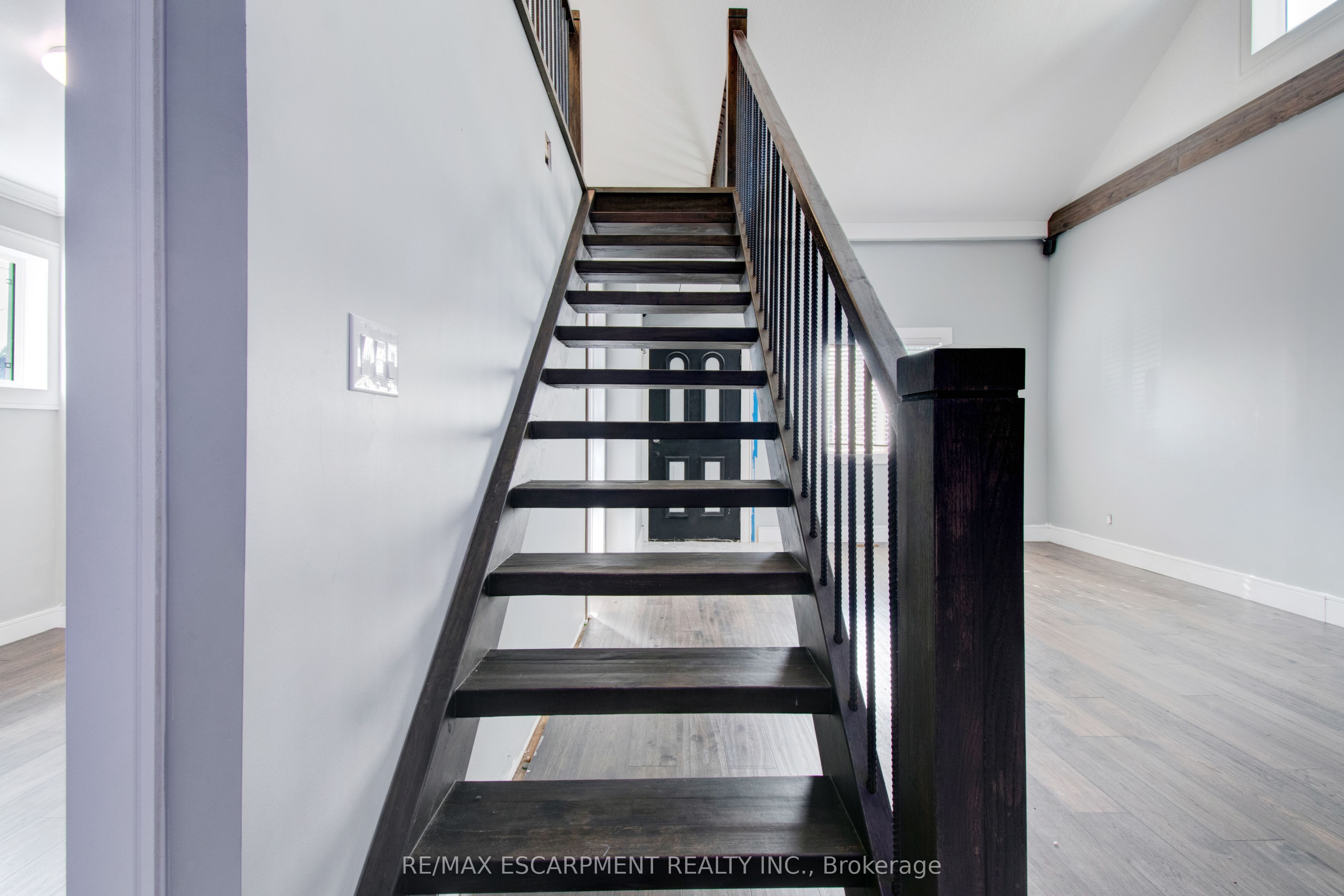 85 East 37th Street Property Photo 32