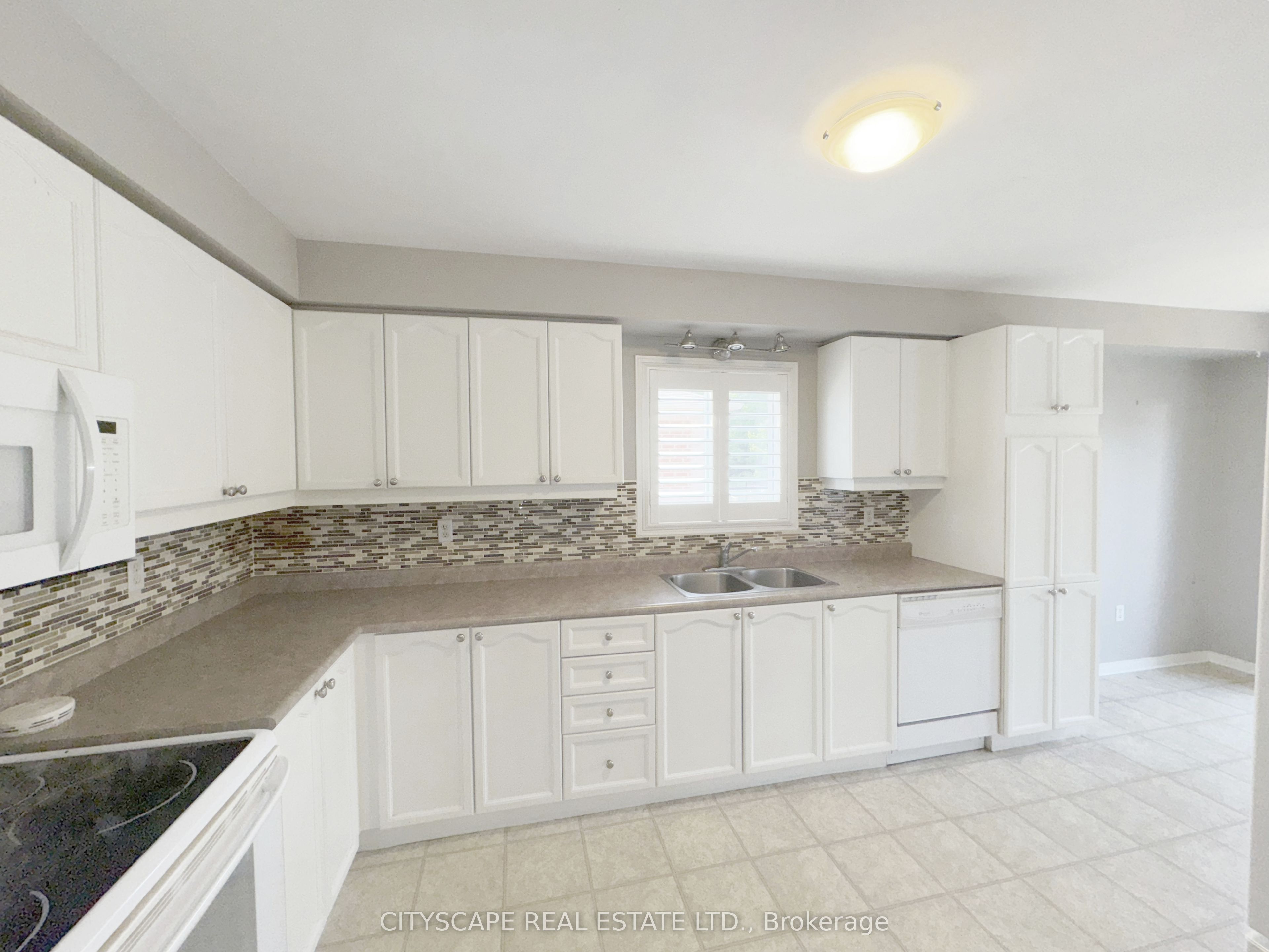 55 Langlaw Drive Property Photo 7