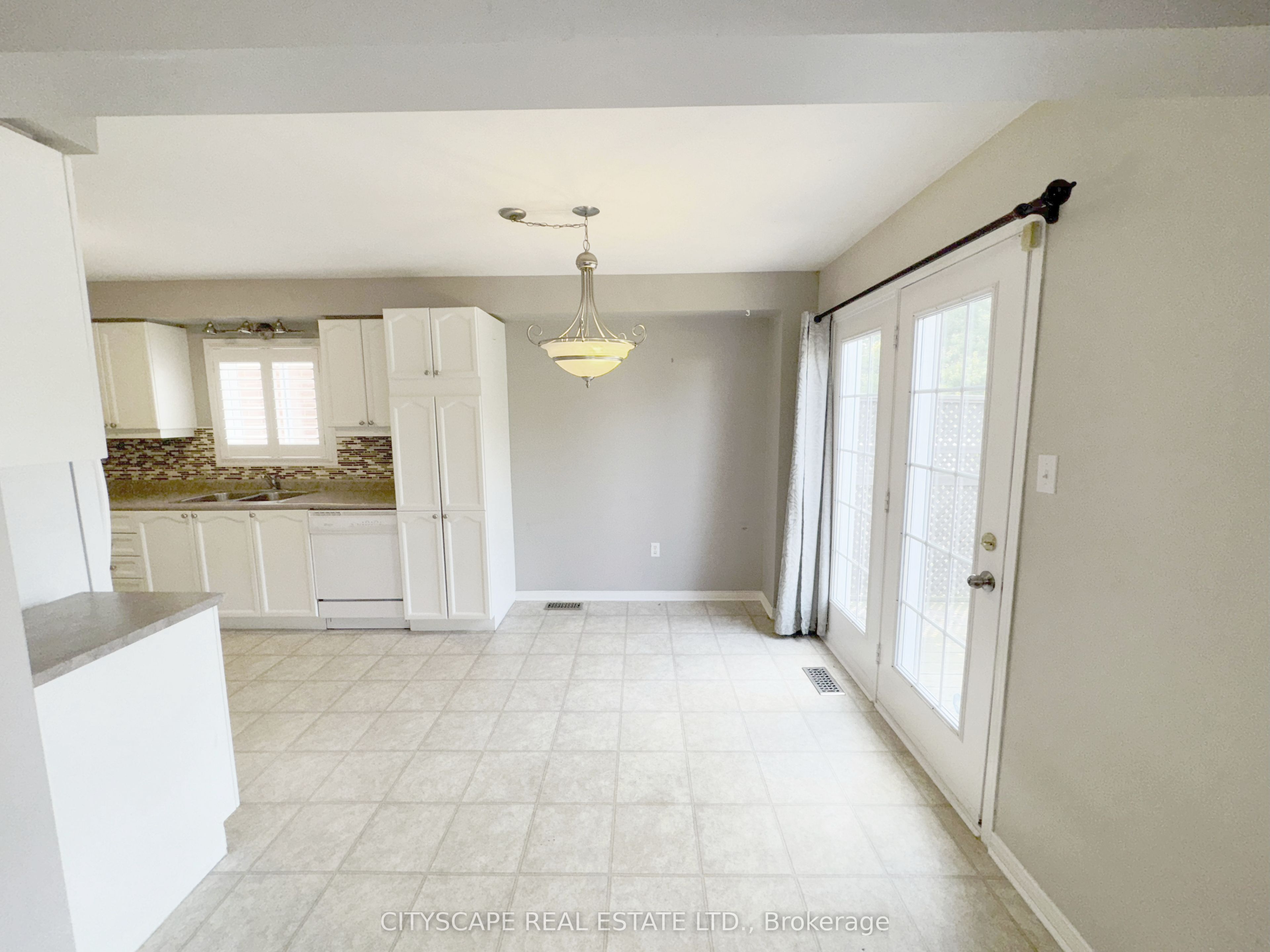 55 Langlaw Drive Property Photo 12