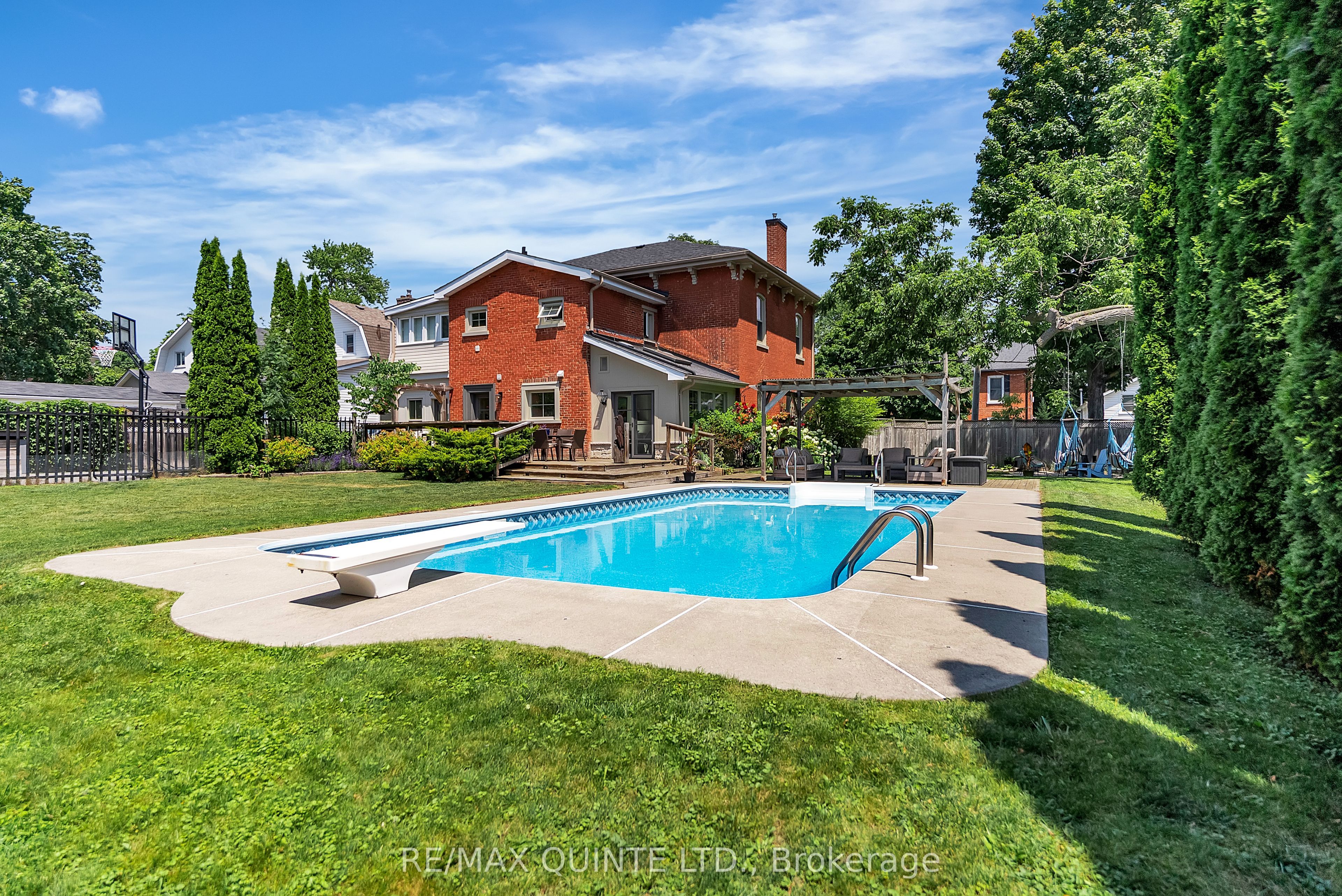 246 Charles Street Property Photo 1