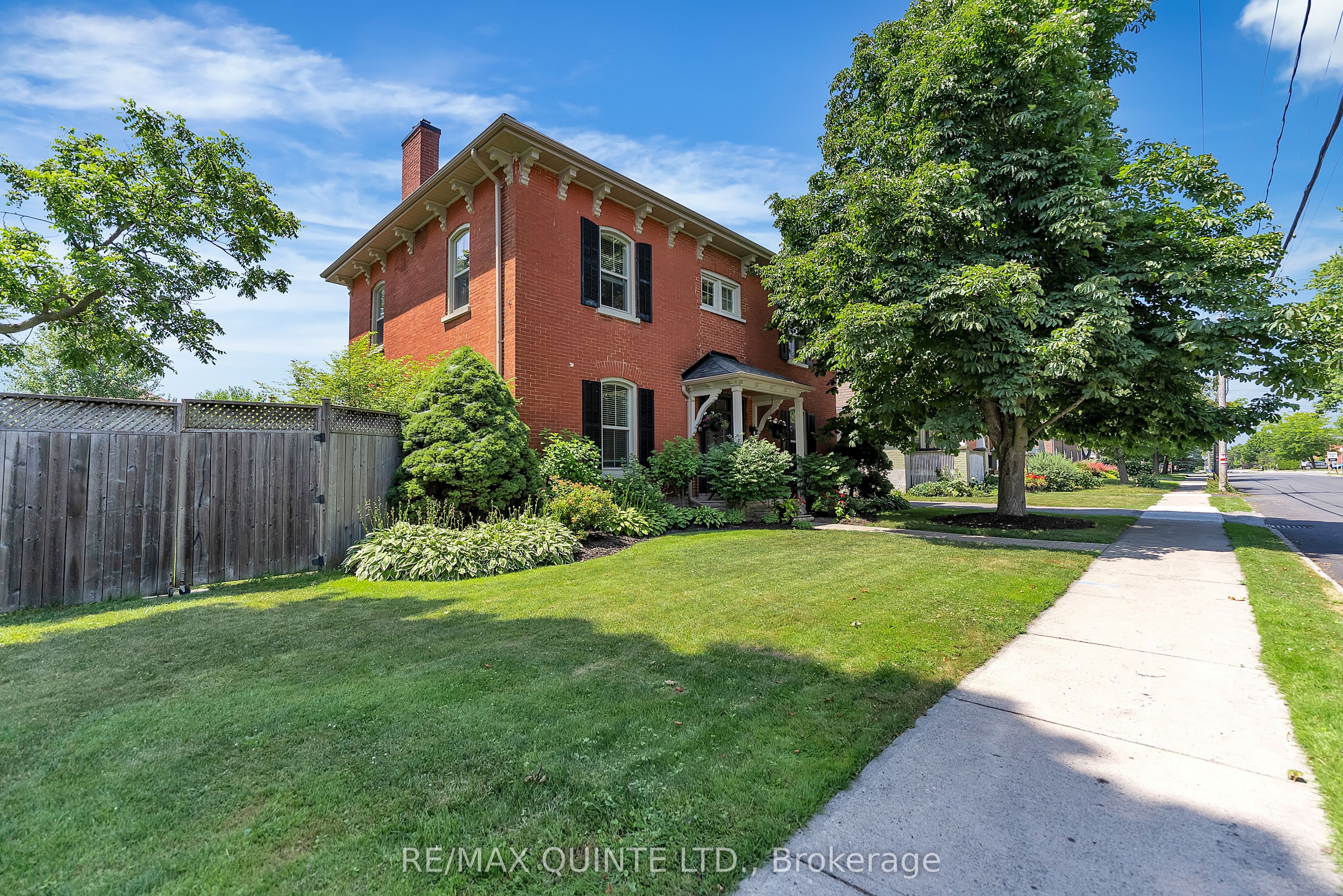 246 Charles Street Property Photo 3