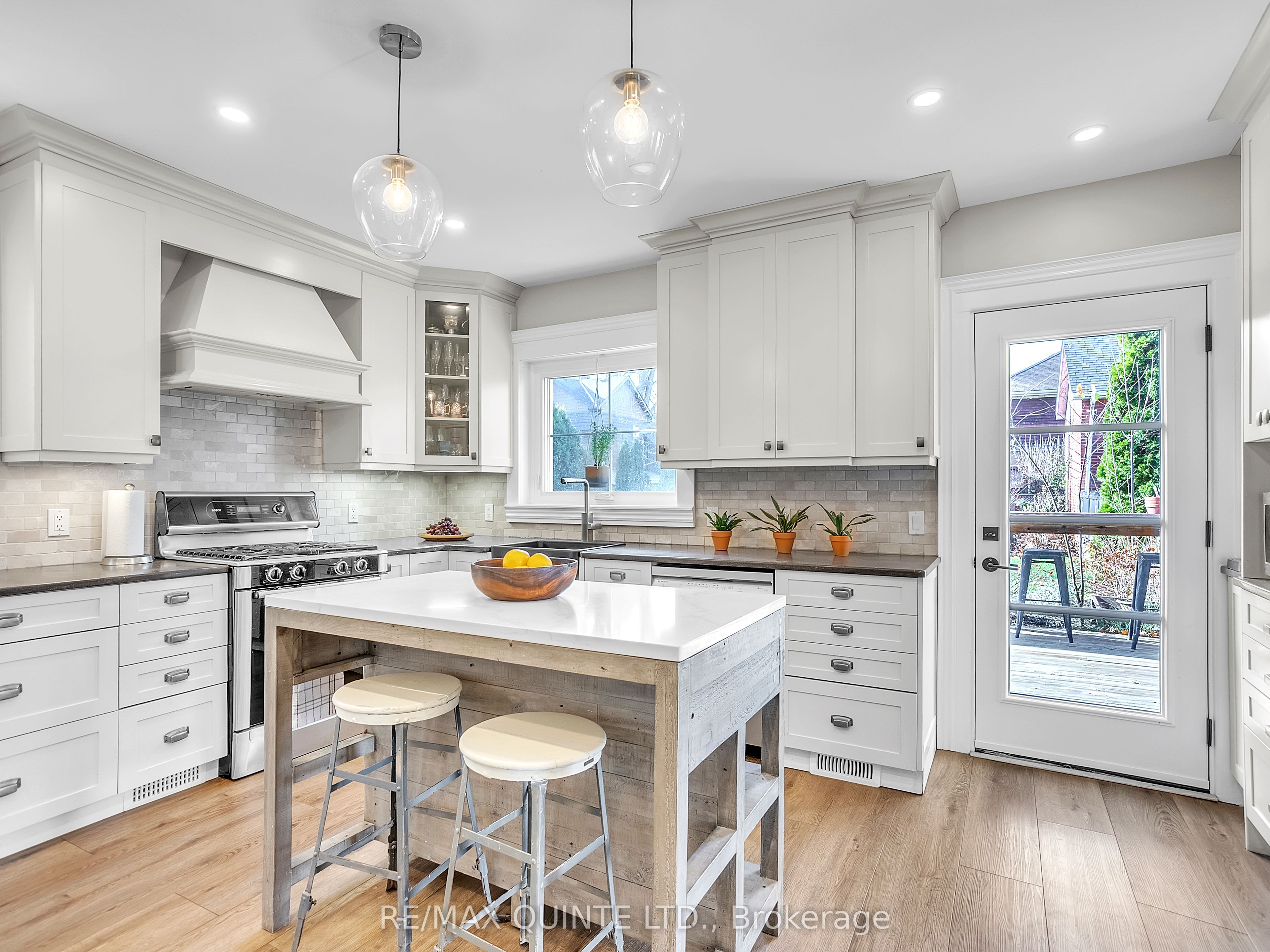 246 Charles Street Property Photo 10