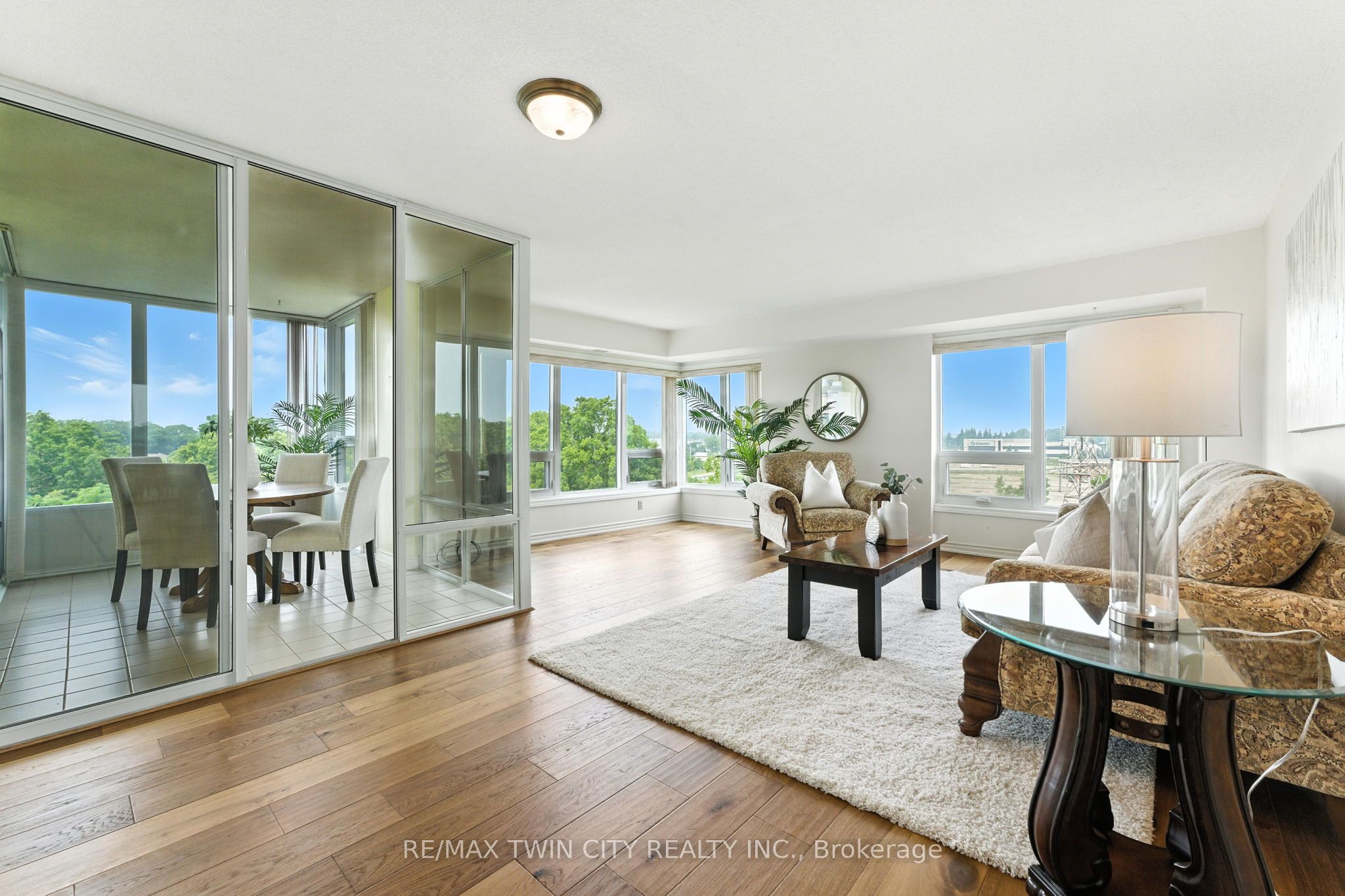 237 King Street W 1104 Property Photo 17