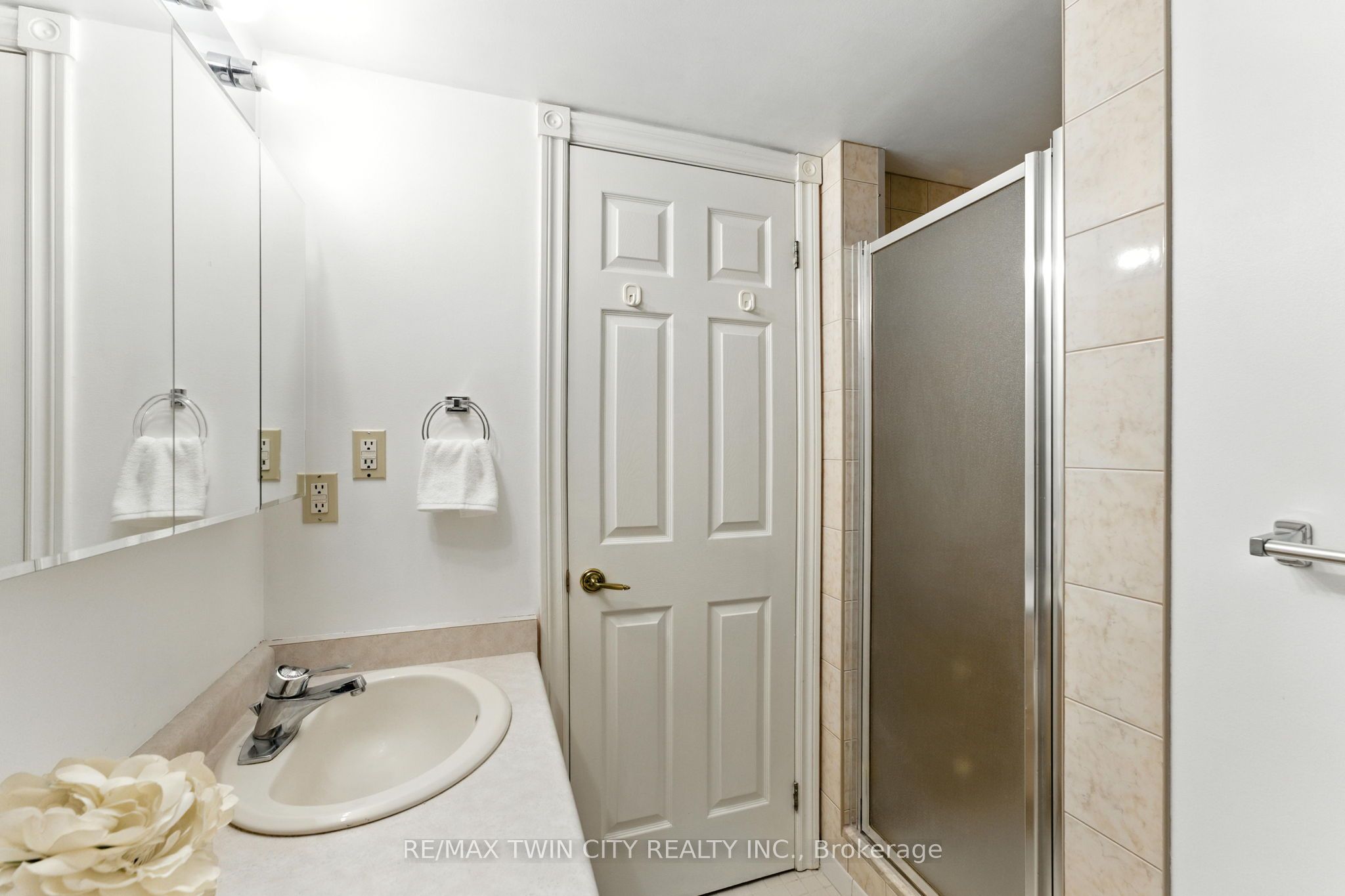 237 King Street W 1104 Property Photo 23