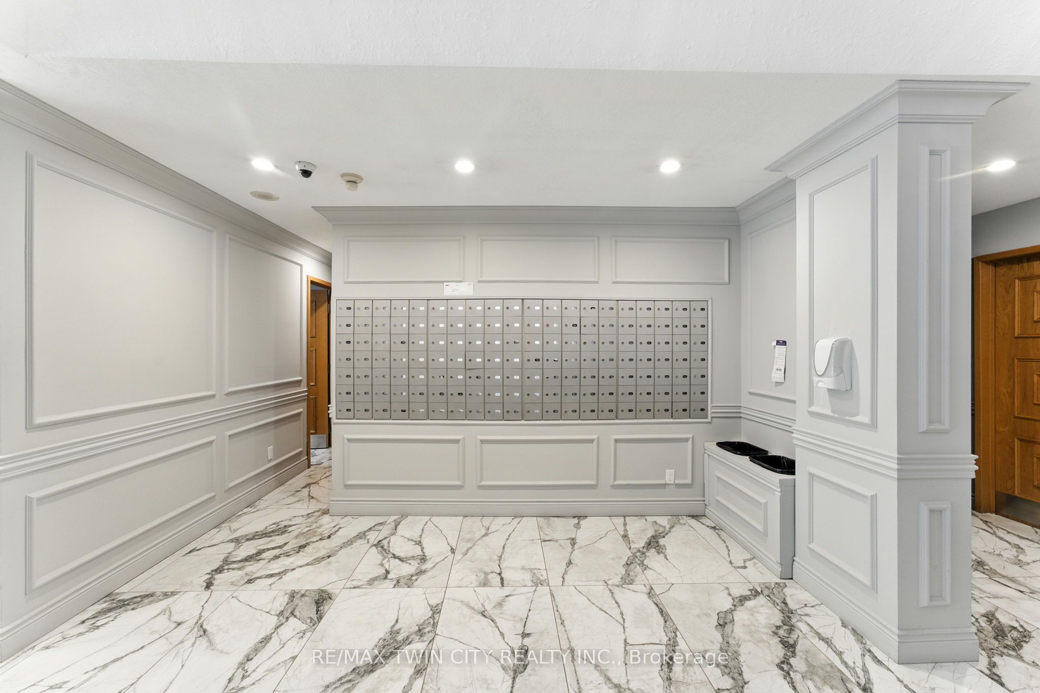 237 King Street W 1104 Property Photo 26