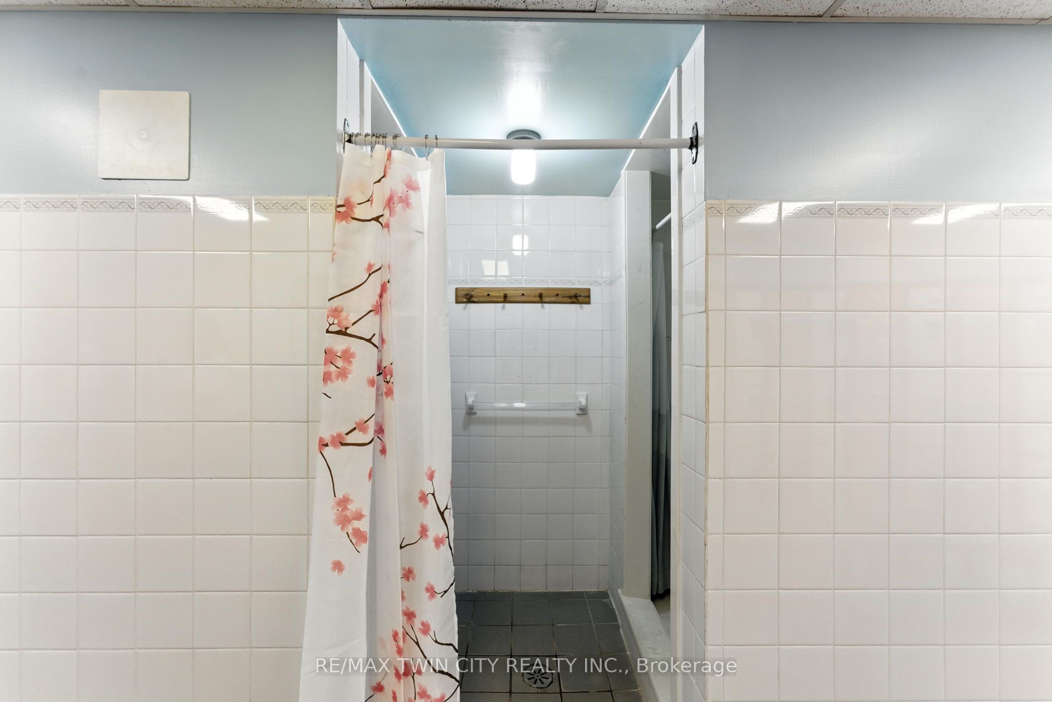 237 King Street W 1104 Property Photo 34