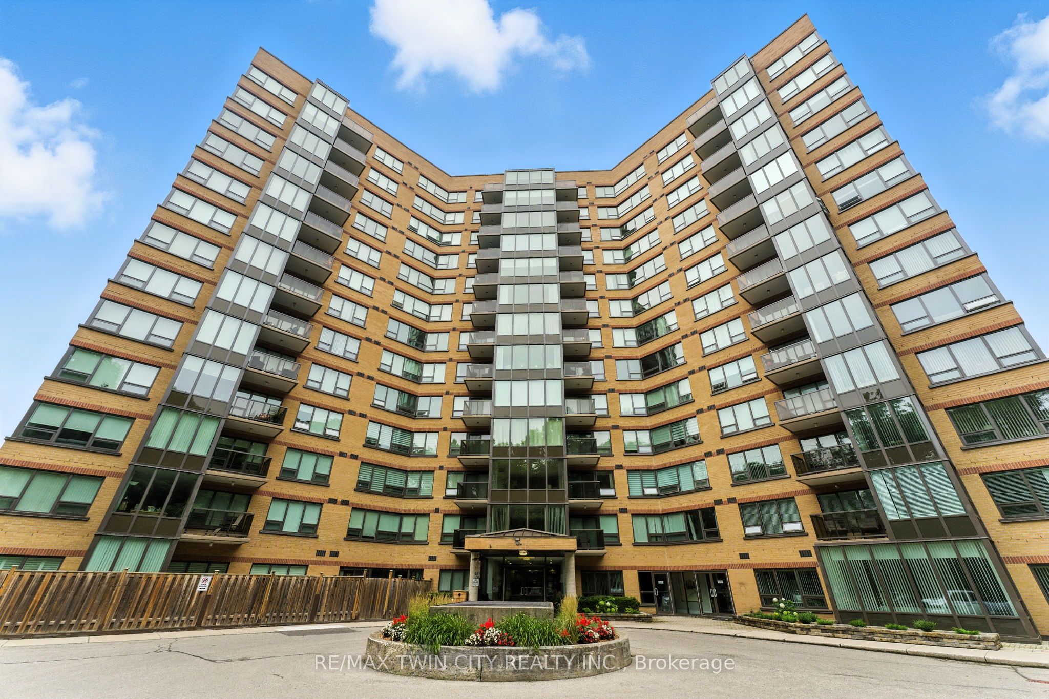 237 King Street W 1104 Property Photo 38