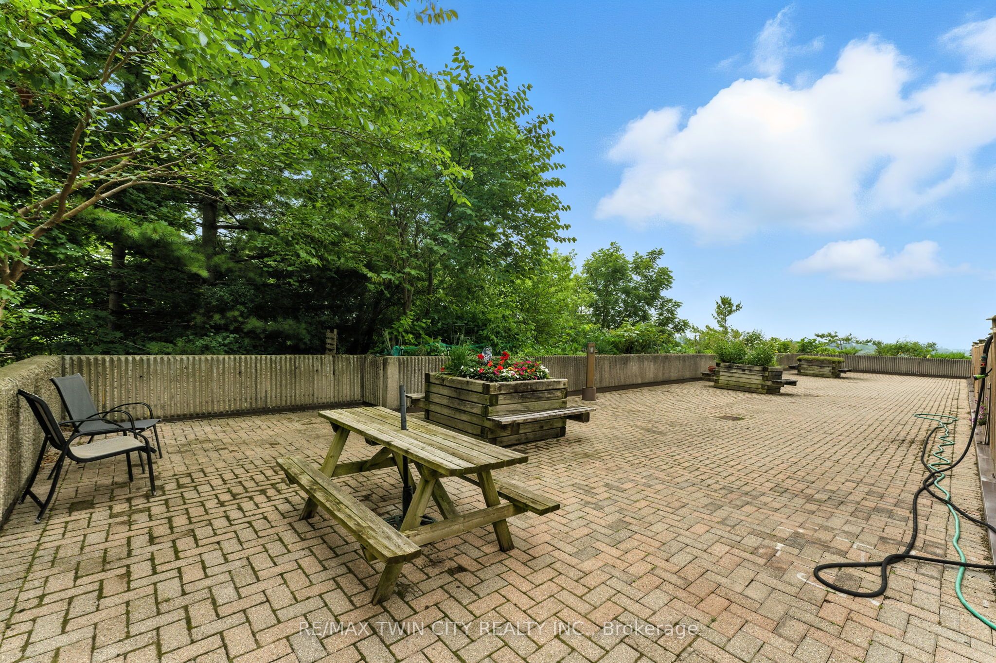 237 King Street W 1104 Property Photo 43