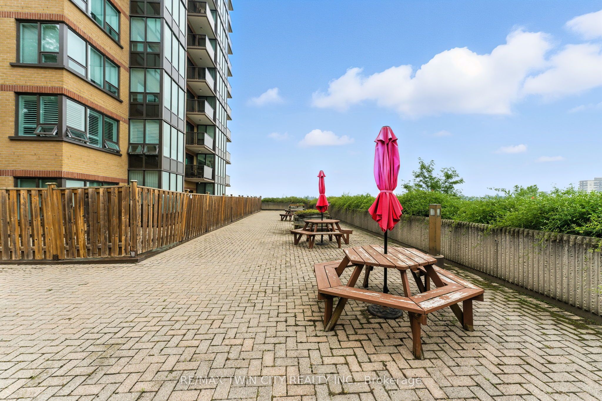 237 King Street W 1104 Property Photo 45