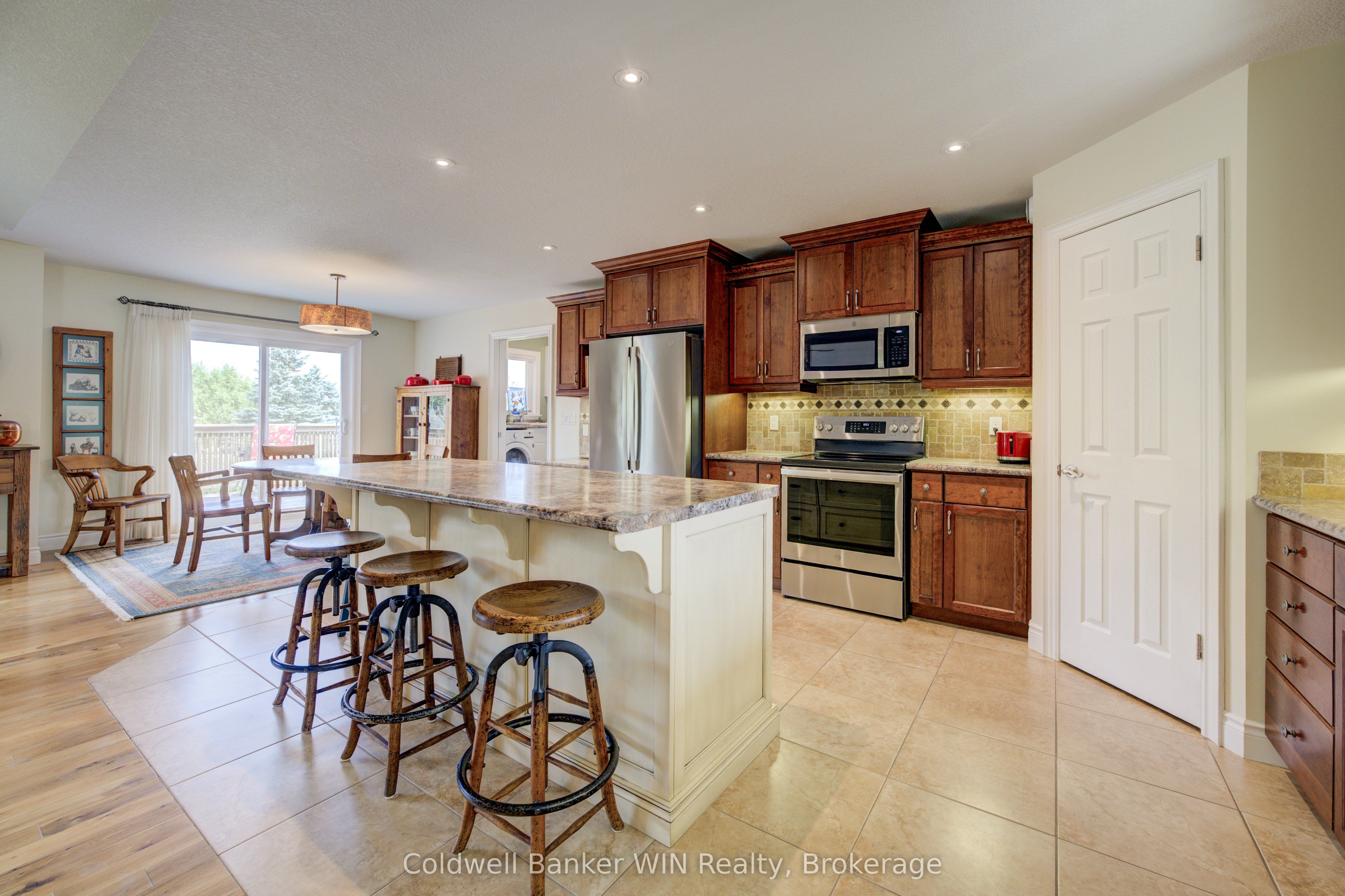 22 Regency Drive Property Photo 10