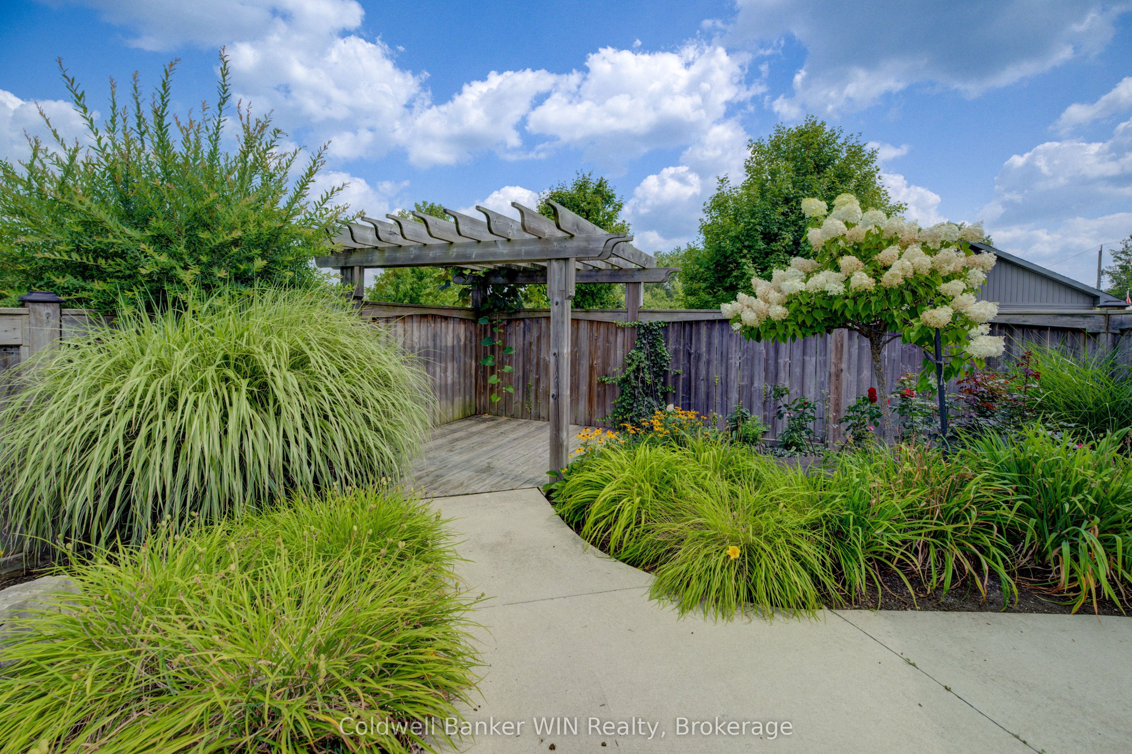 22 Regency Drive Property Photo 41