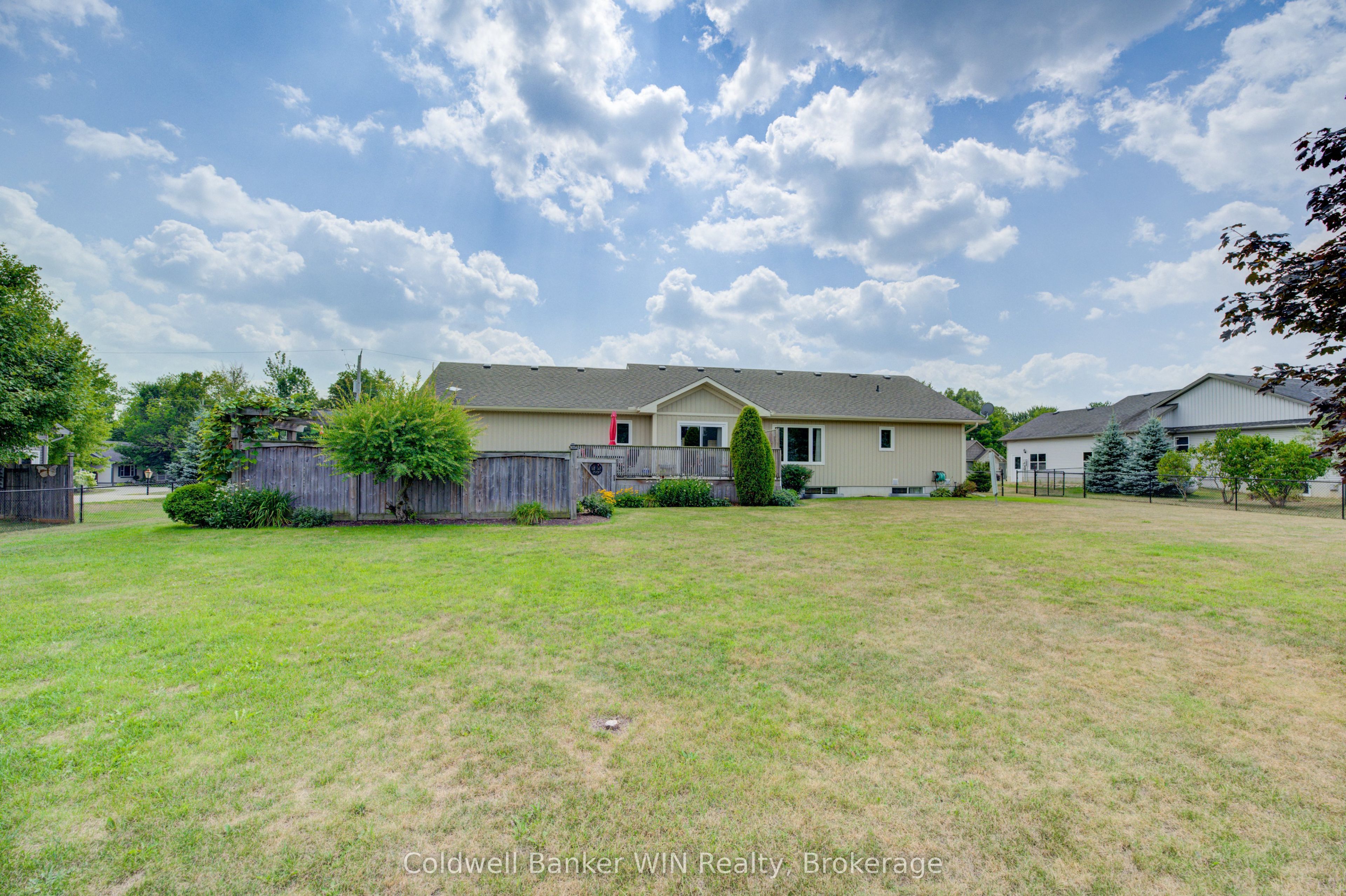 22 Regency Drive Property Photo 44