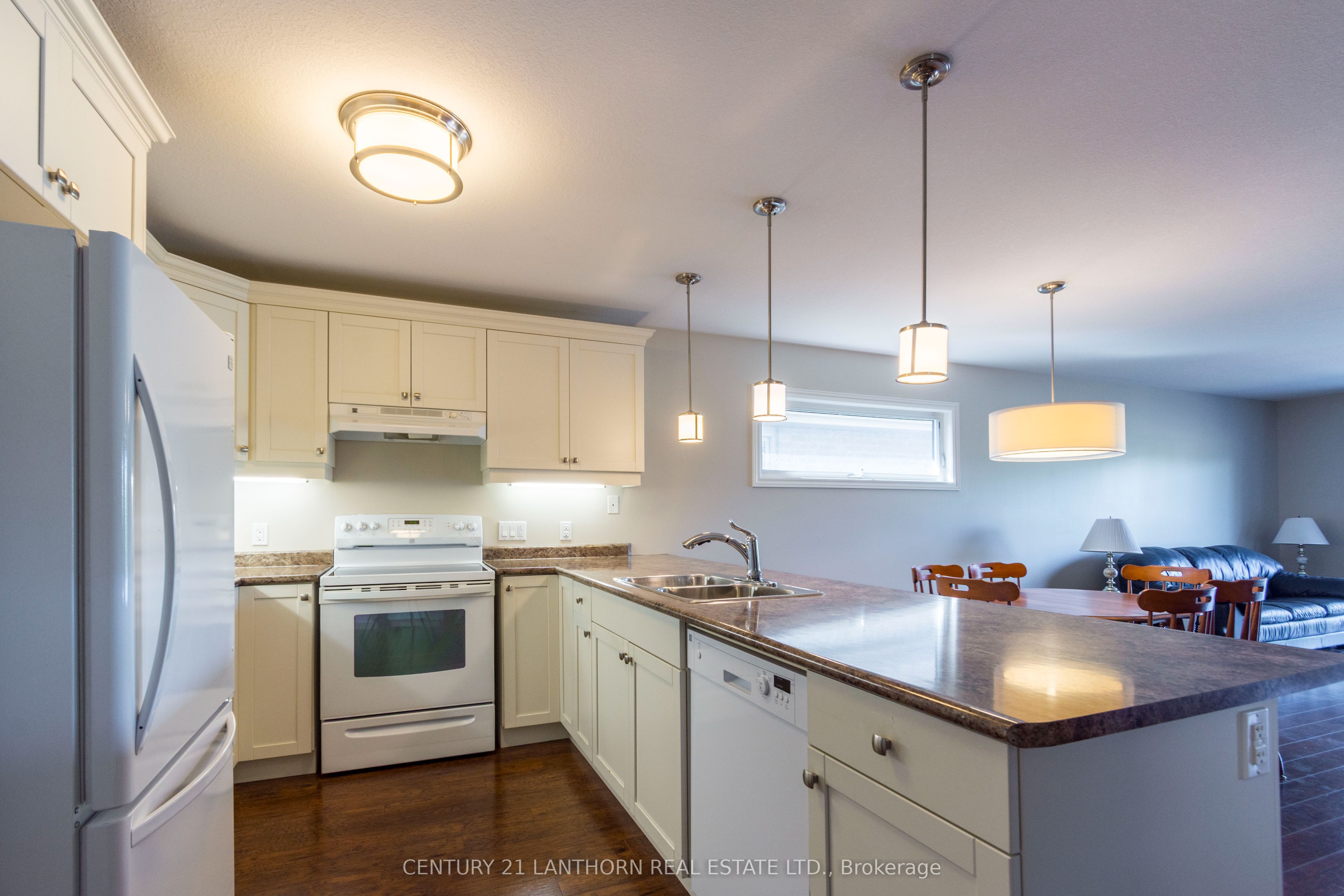 36 Tessa Boulevard Property Photo 6