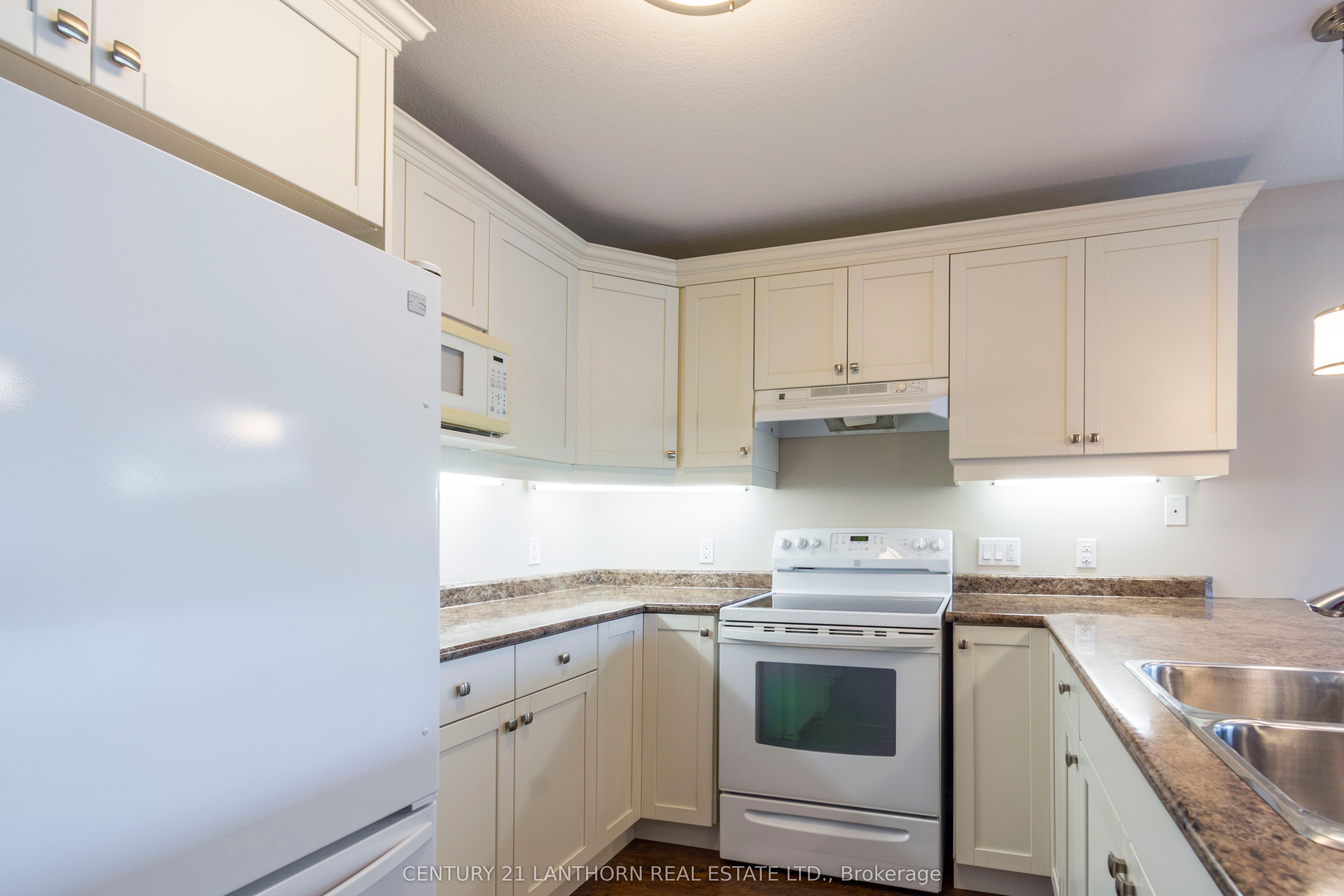 36 Tessa Boulevard Property Photo 8