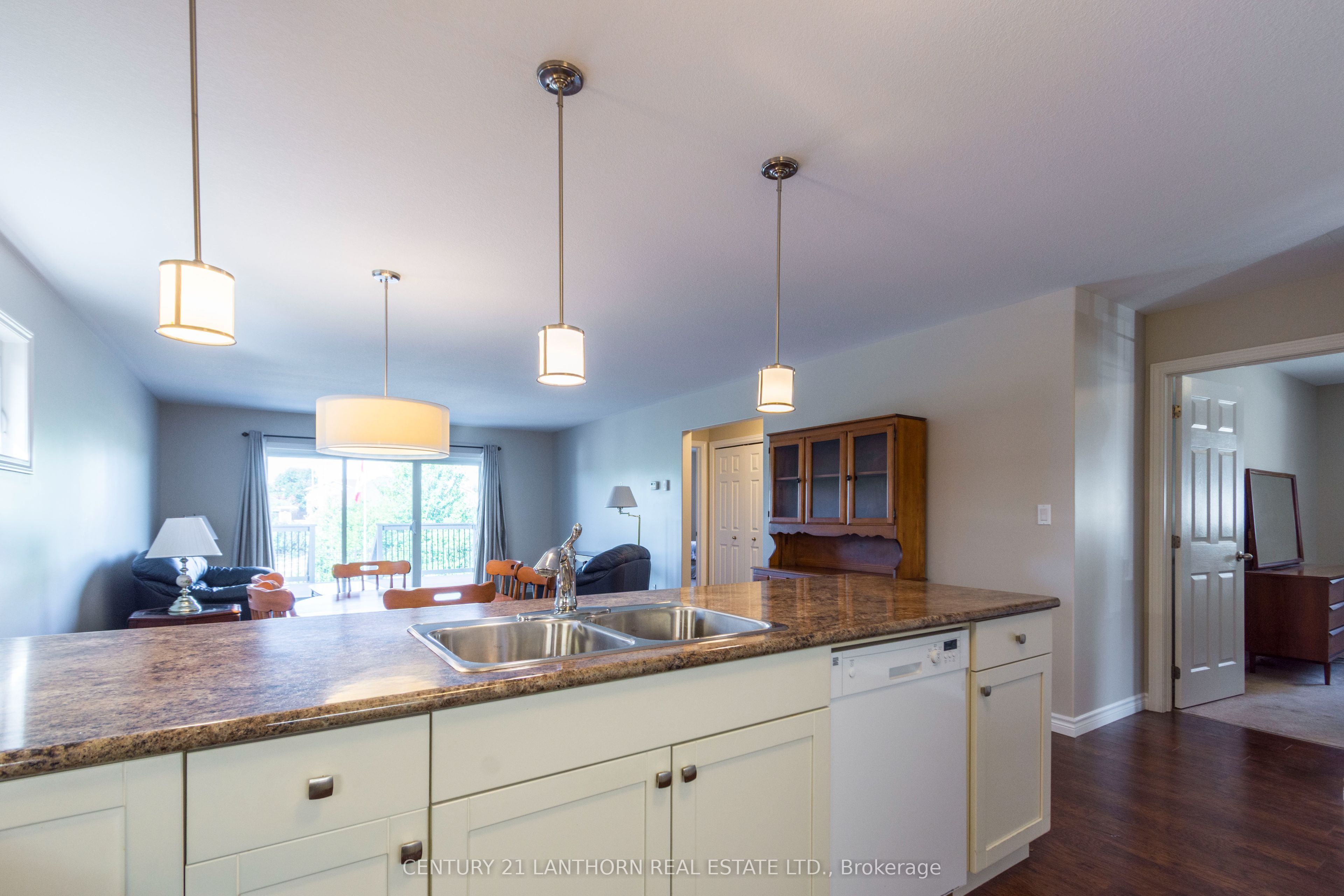 36 Tessa Boulevard Property Photo 9