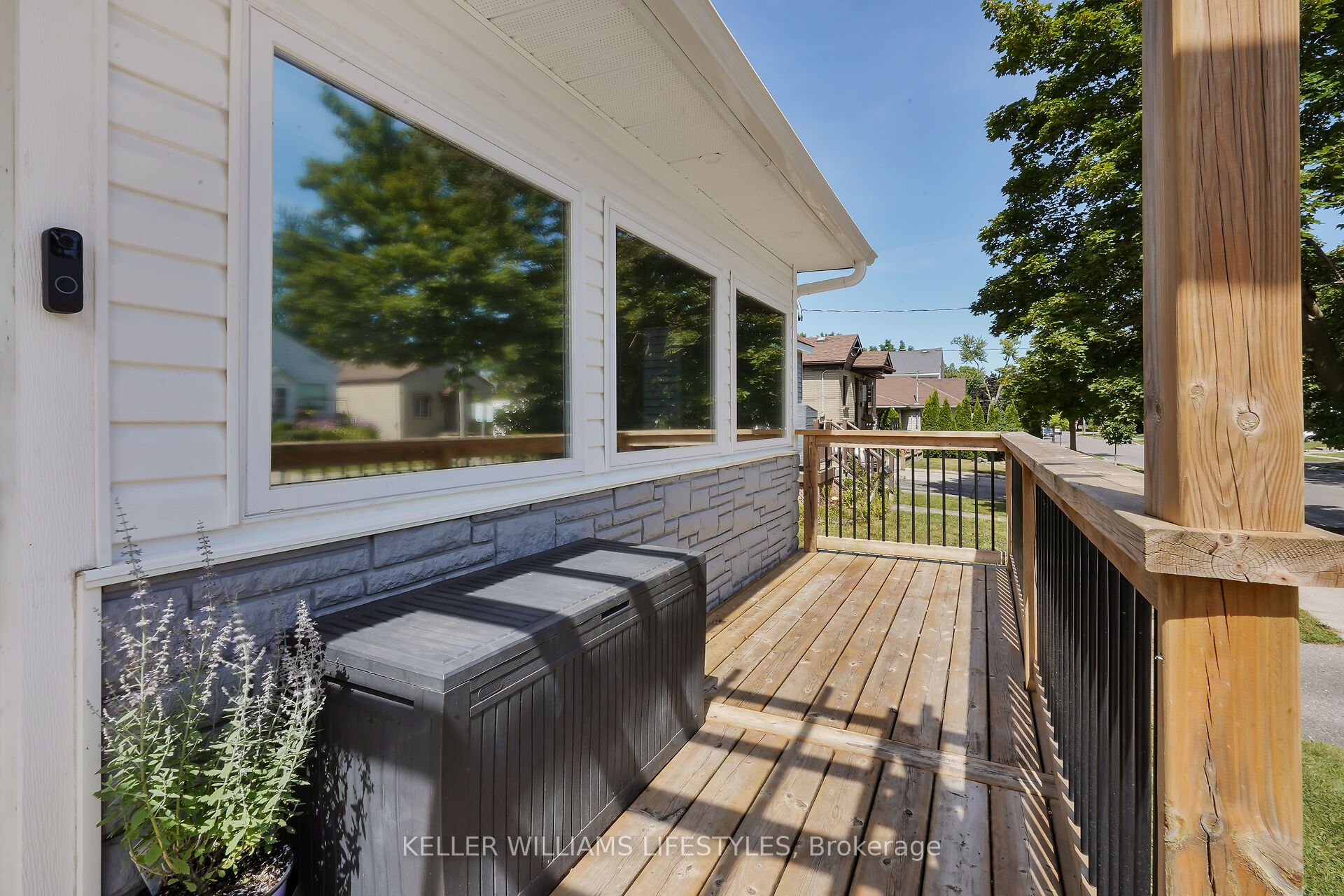 111 Boullee Street Property Photo 4