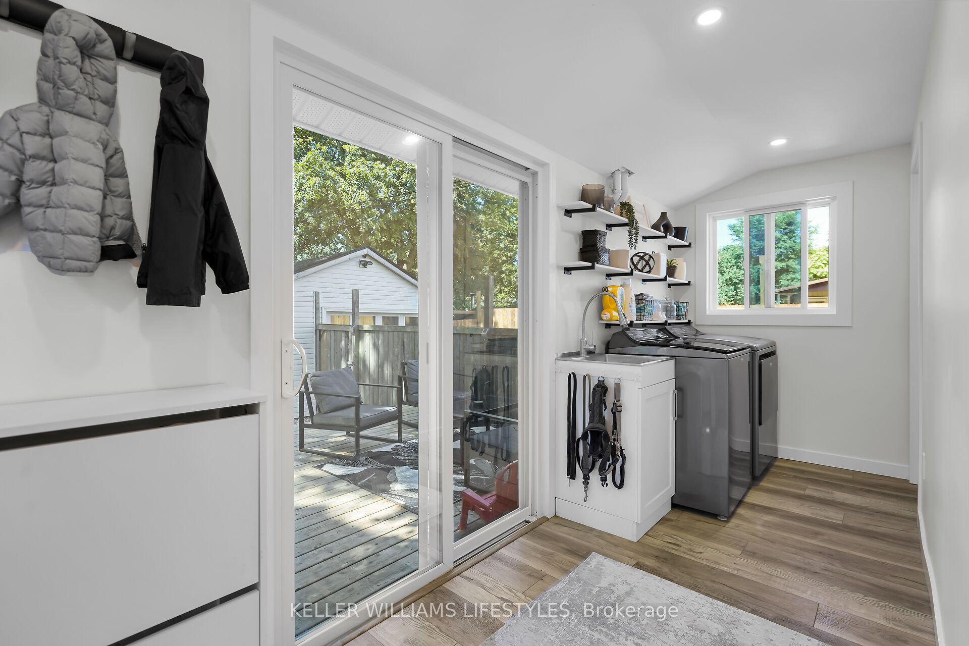 111 Boullee Street Property Photo 19