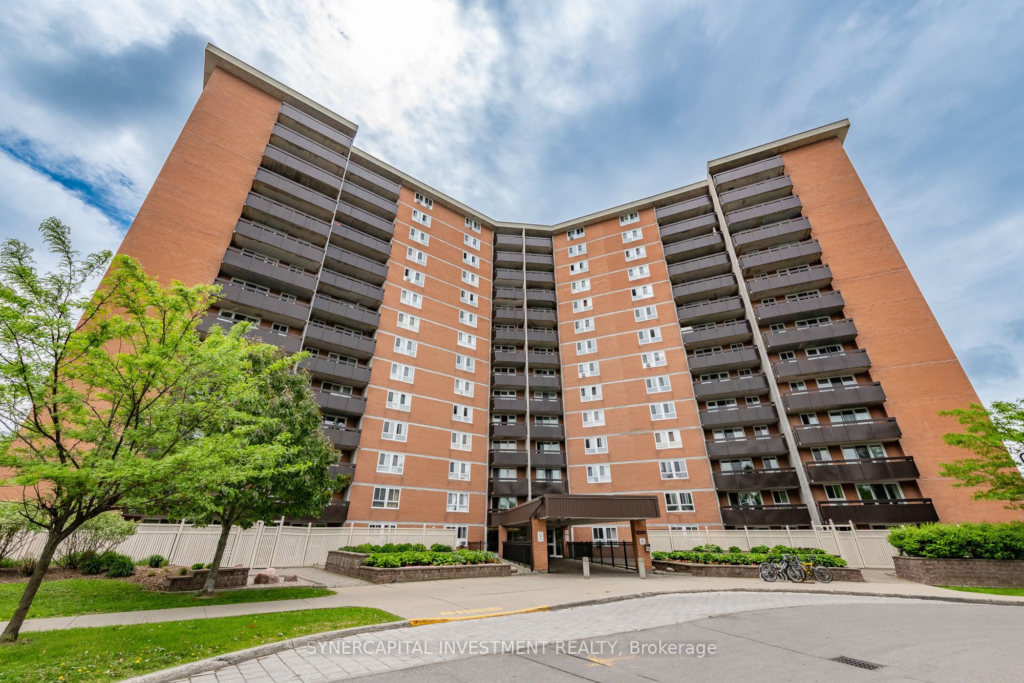 2000 Jasmine Crescent 1202 Property Photo 1