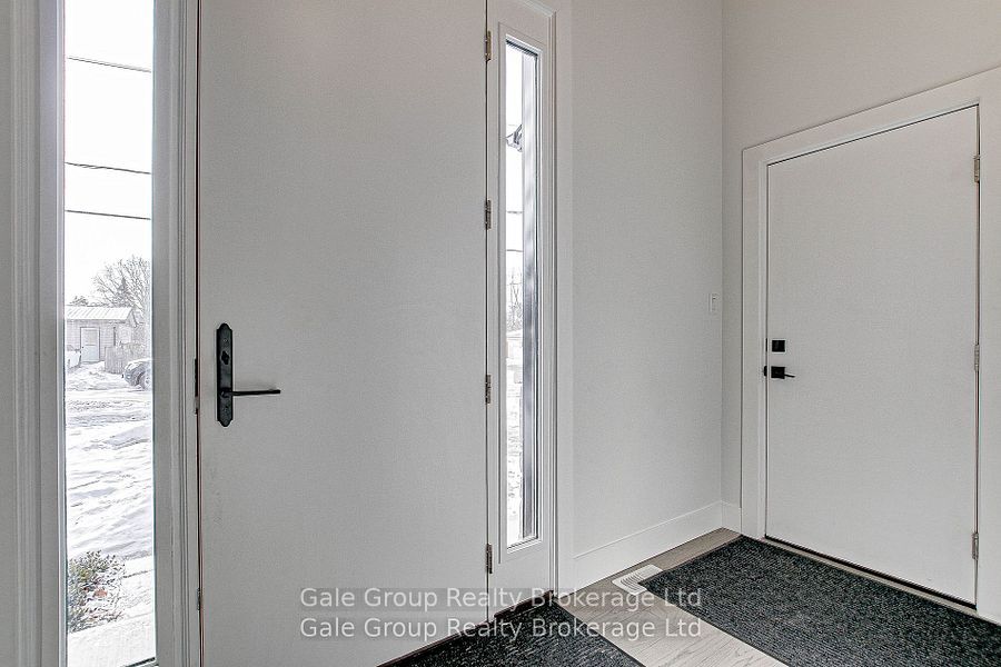 95 Henry Street Property Photo 3