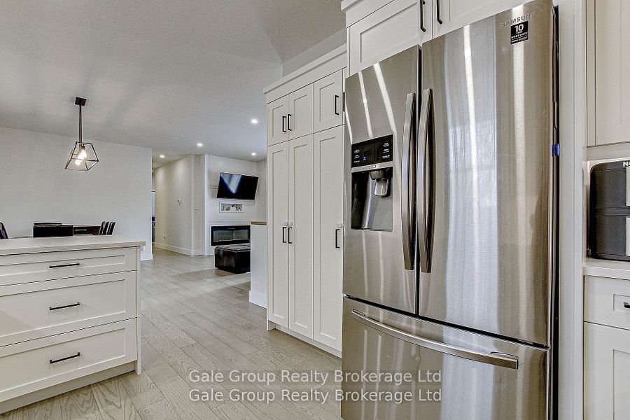 95 Henry Street Property Photo 5