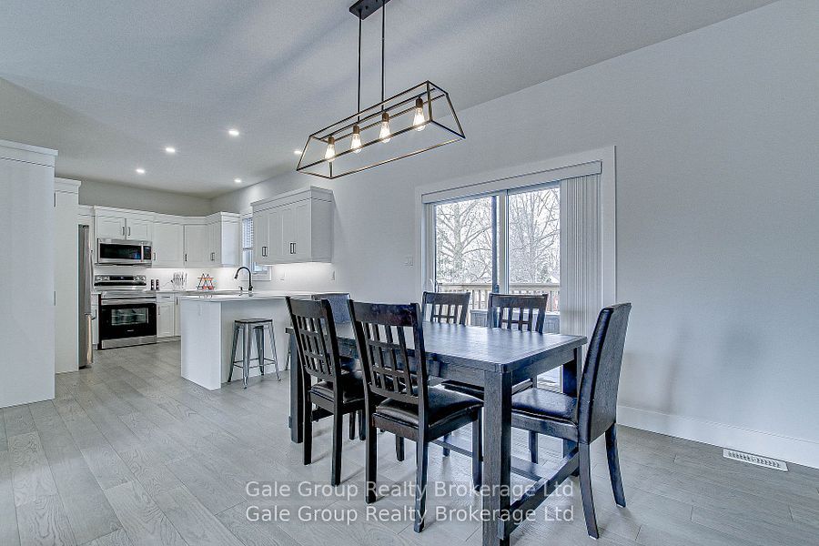 95 Henry Street Property Photo 8