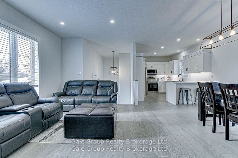 95 Henry Street Property Photo 10