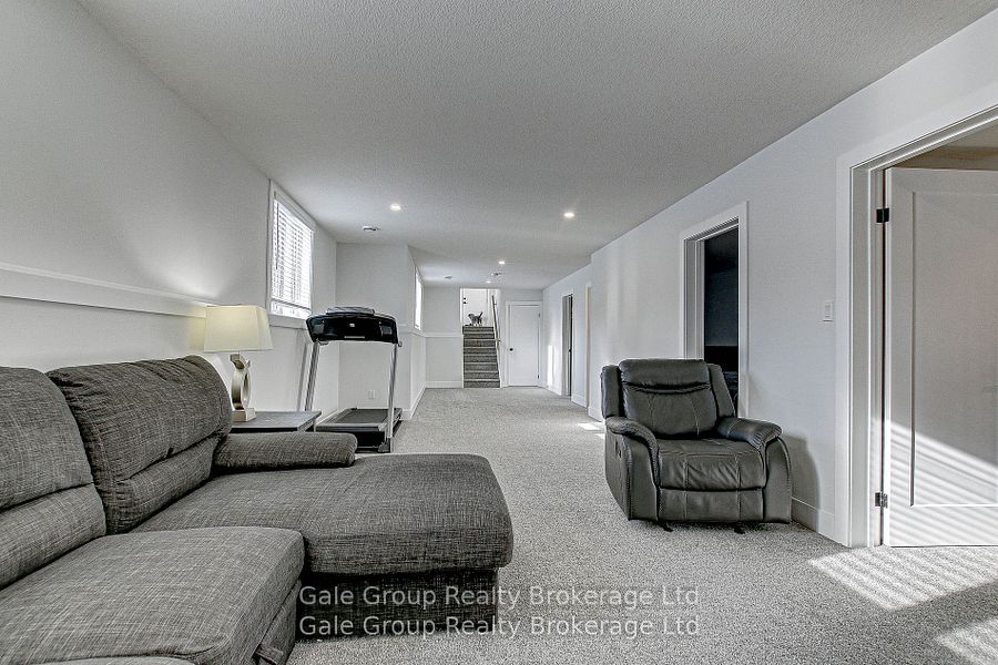 95 Henry Street Property Photo 19