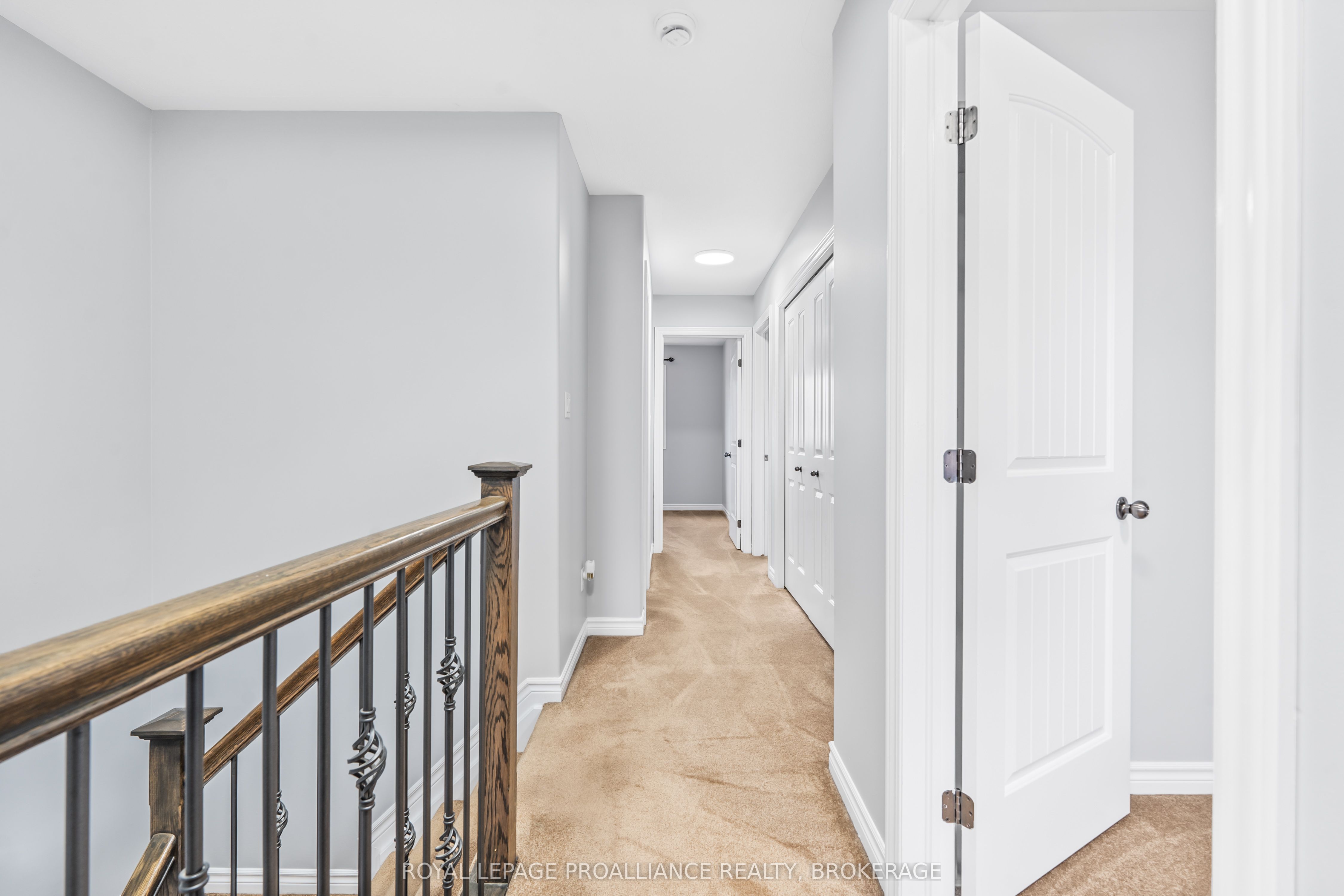 1584 Davenport Crescent Property Photo 21