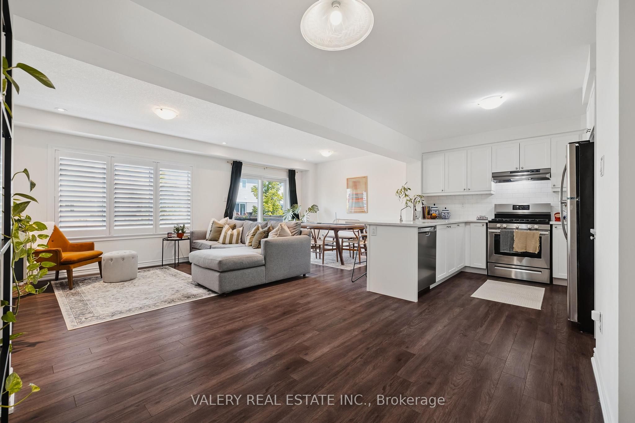 242 Waterbrook Lane Property Photo 6