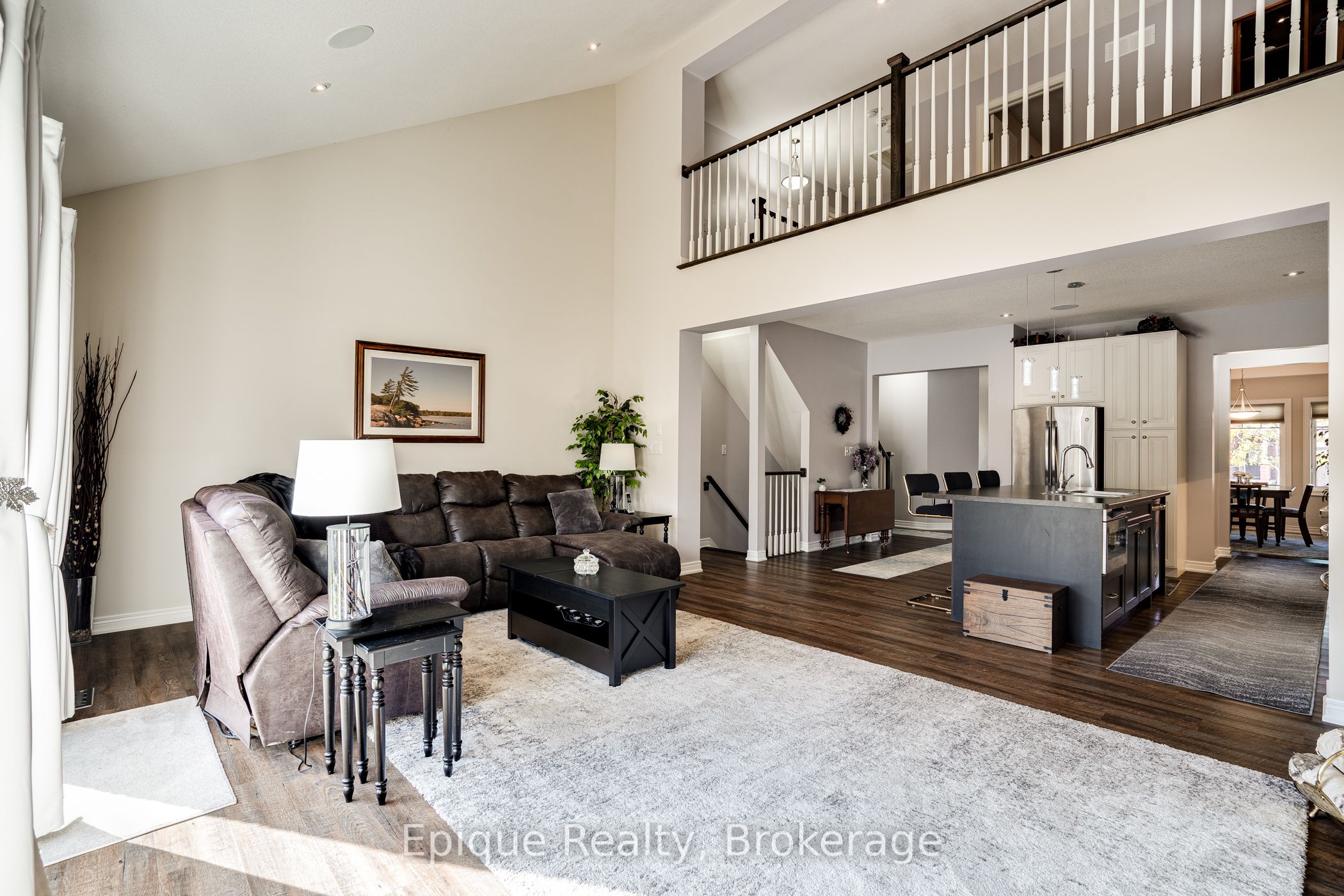 68 Roselawn Crescent Property Photo 15