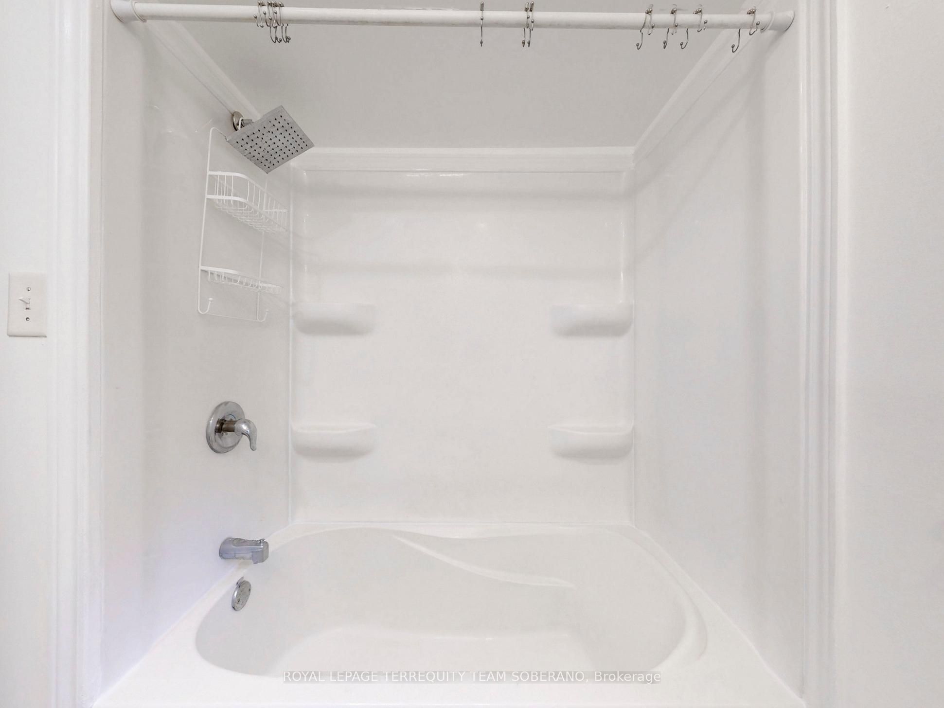 13 Roslin Avenue N Property Photo 17