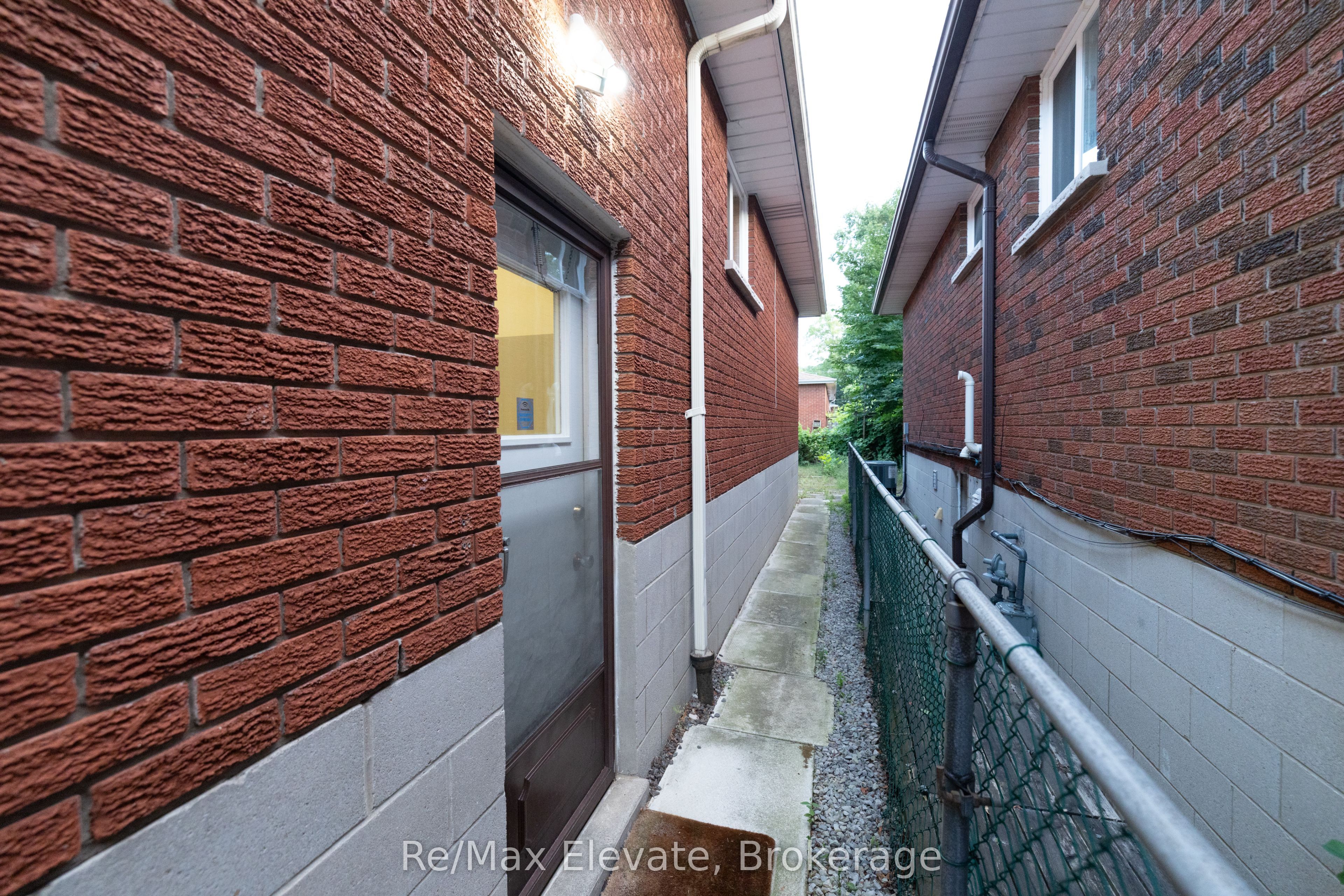 83 Ward Avenue Property Photo 25
