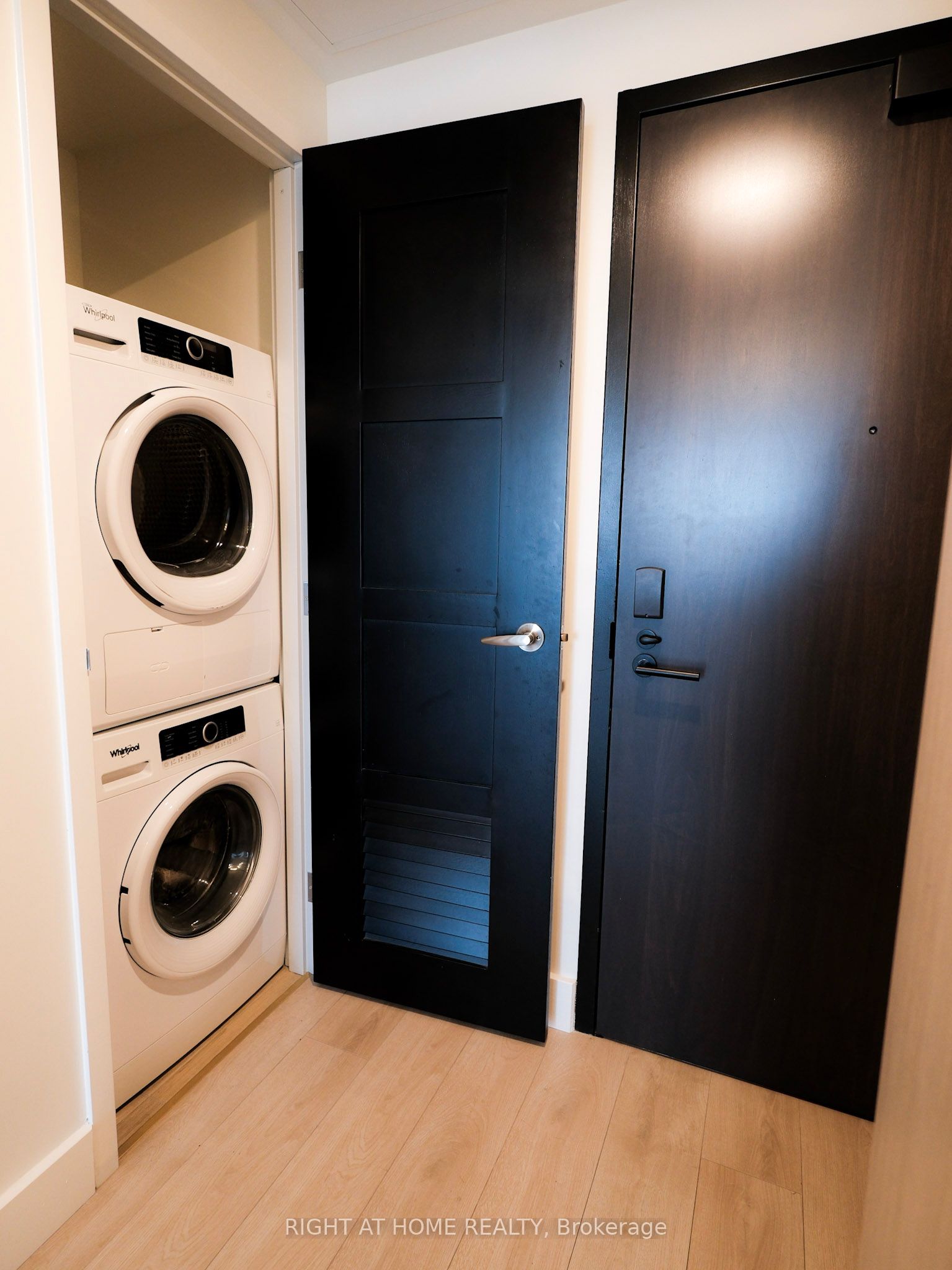 145 Columbia Street W 2032 Property Photo 5