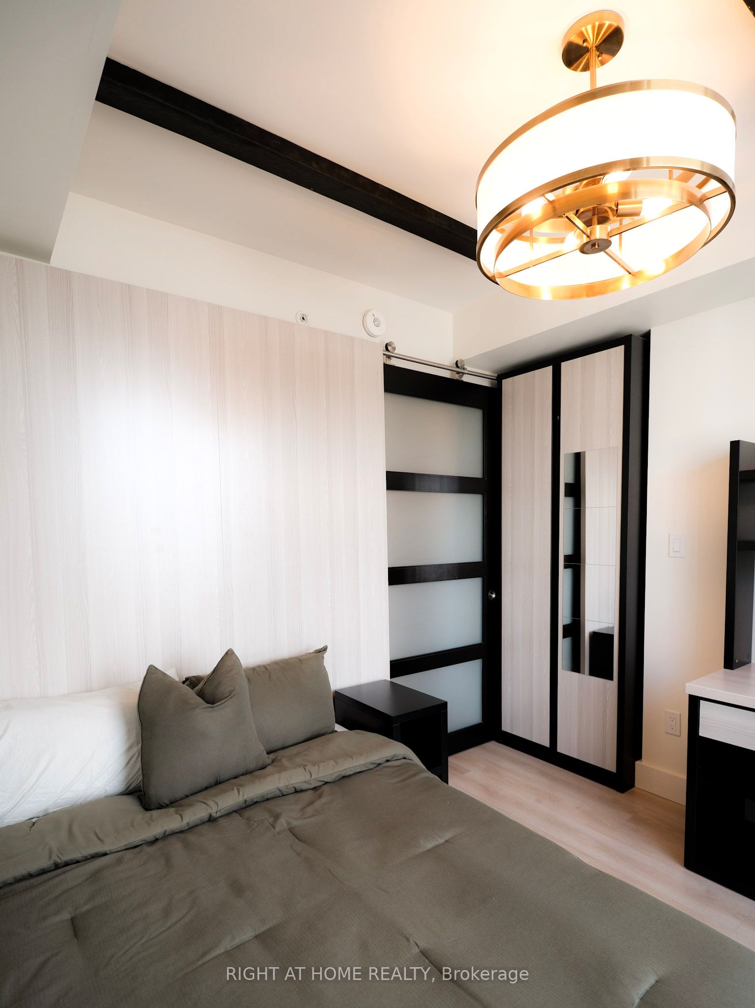 145 Columbia Street W 2032 Property Photo 9