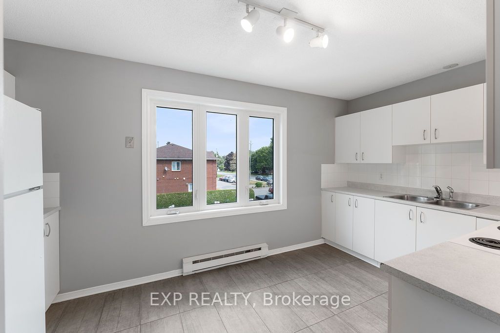 299 Castor Street 202 Property Photo 14