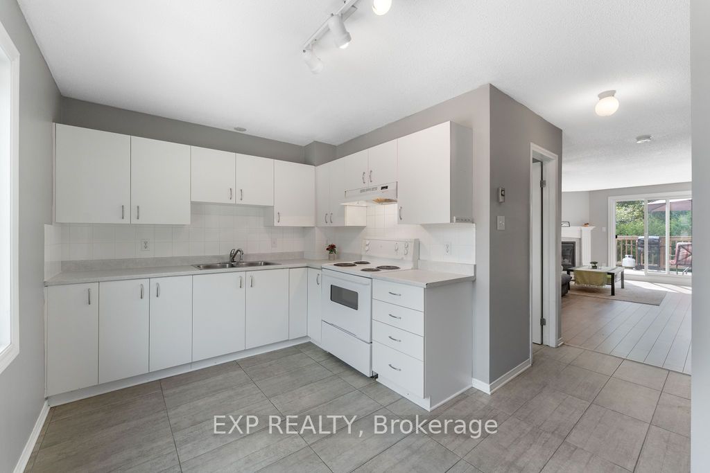 299 Castor Street 202 Property Photo 15