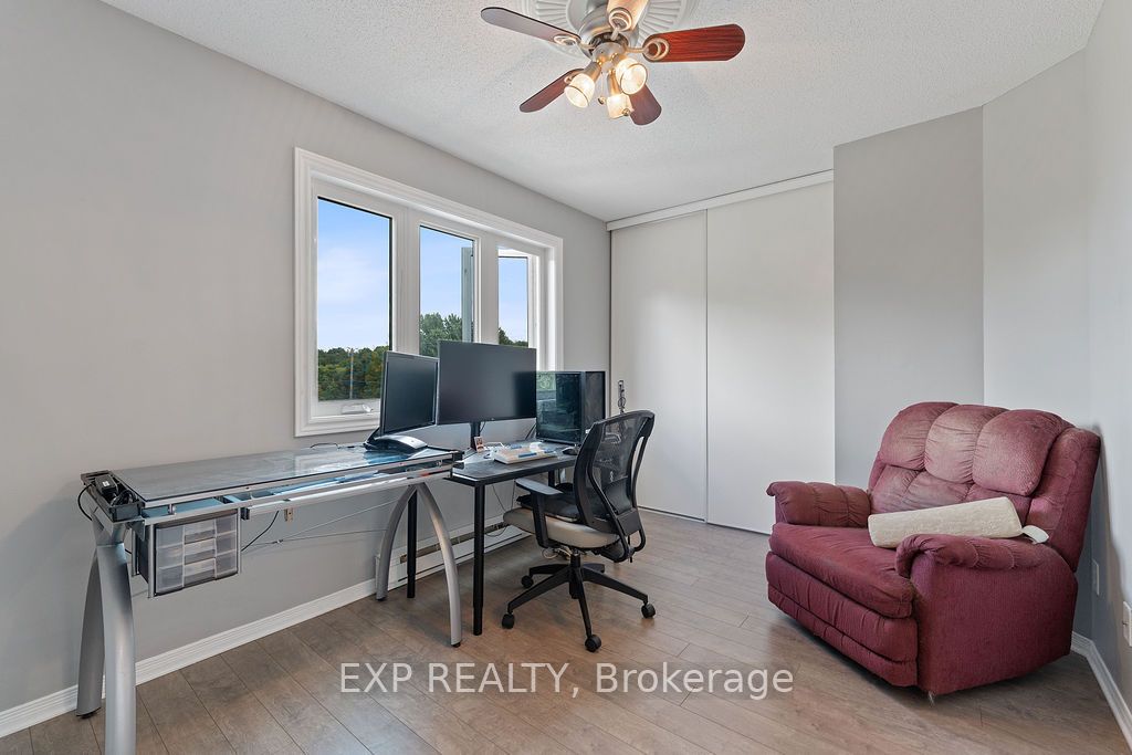 299 Castor Street 202 Property Photo 24