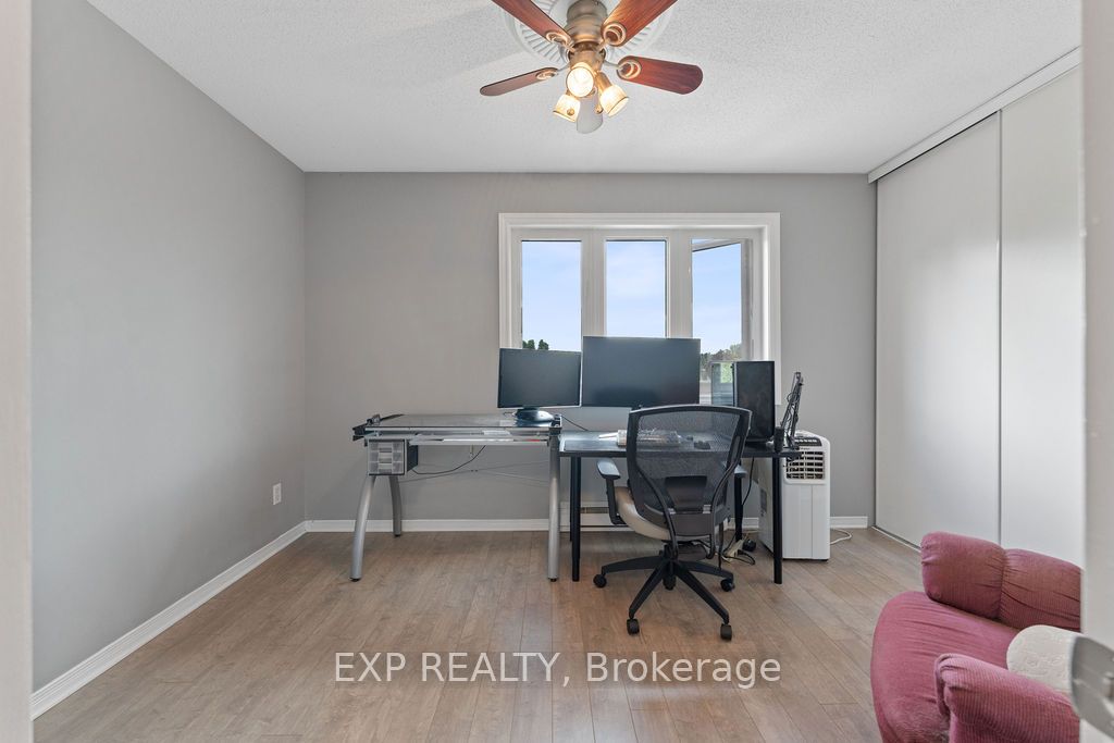 299 Castor Street 202 Property Photo 25