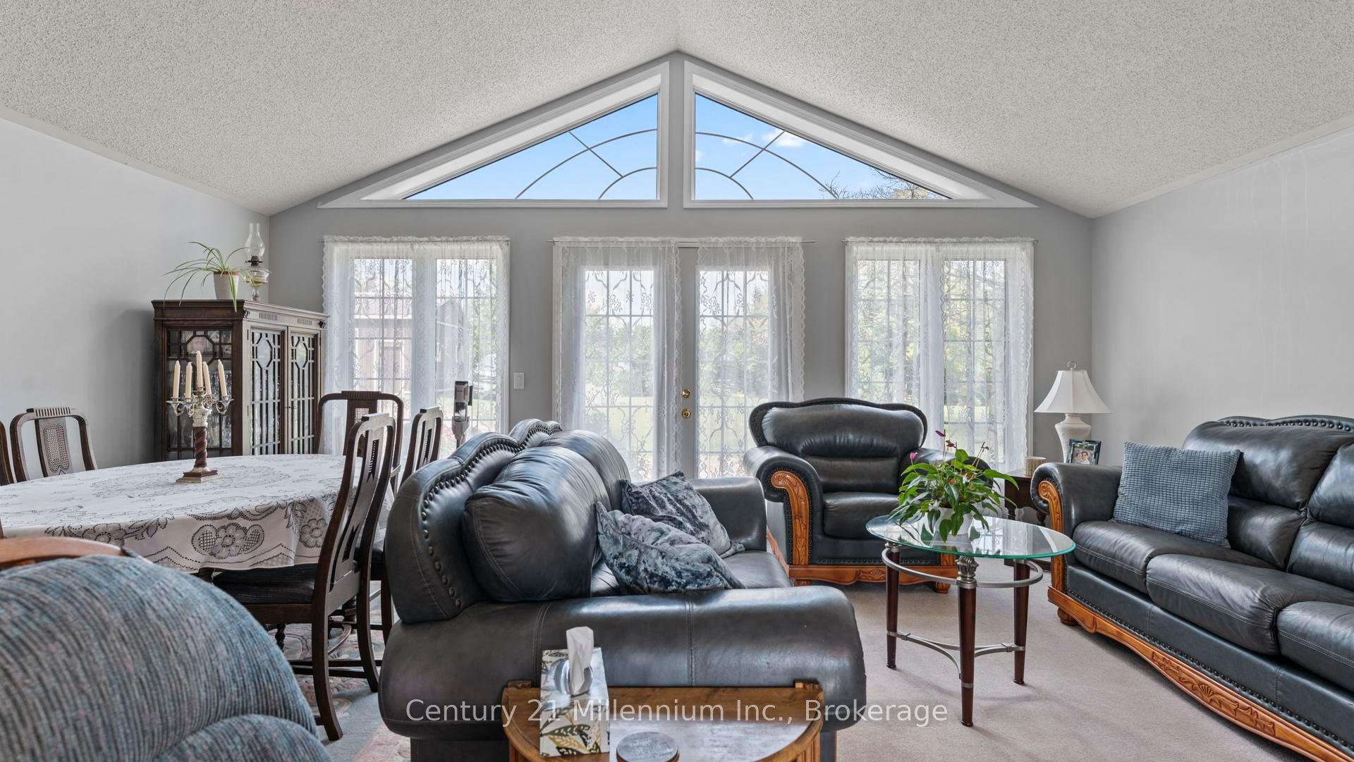 9849 Wellington Rd 3 N/a Property Photo 23