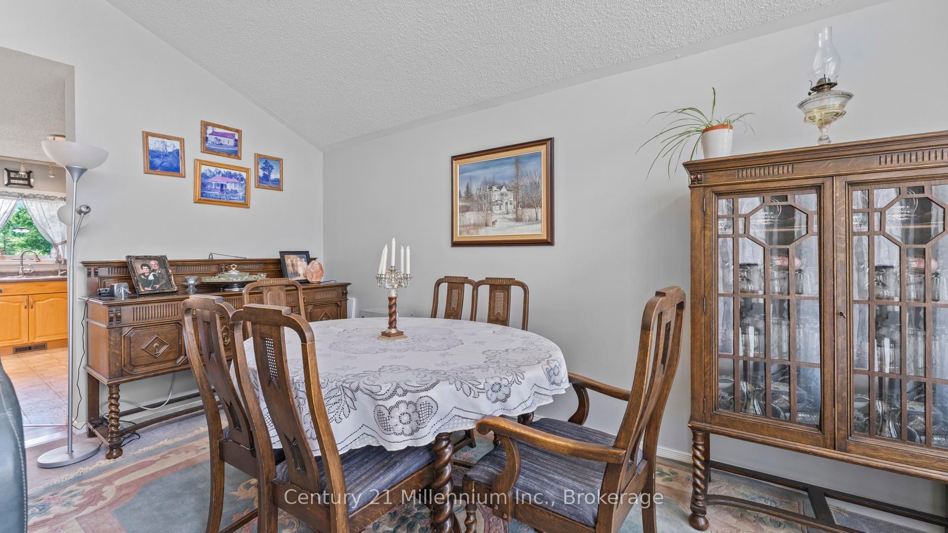 9849 Wellington Rd 3 N/a Property Photo 25