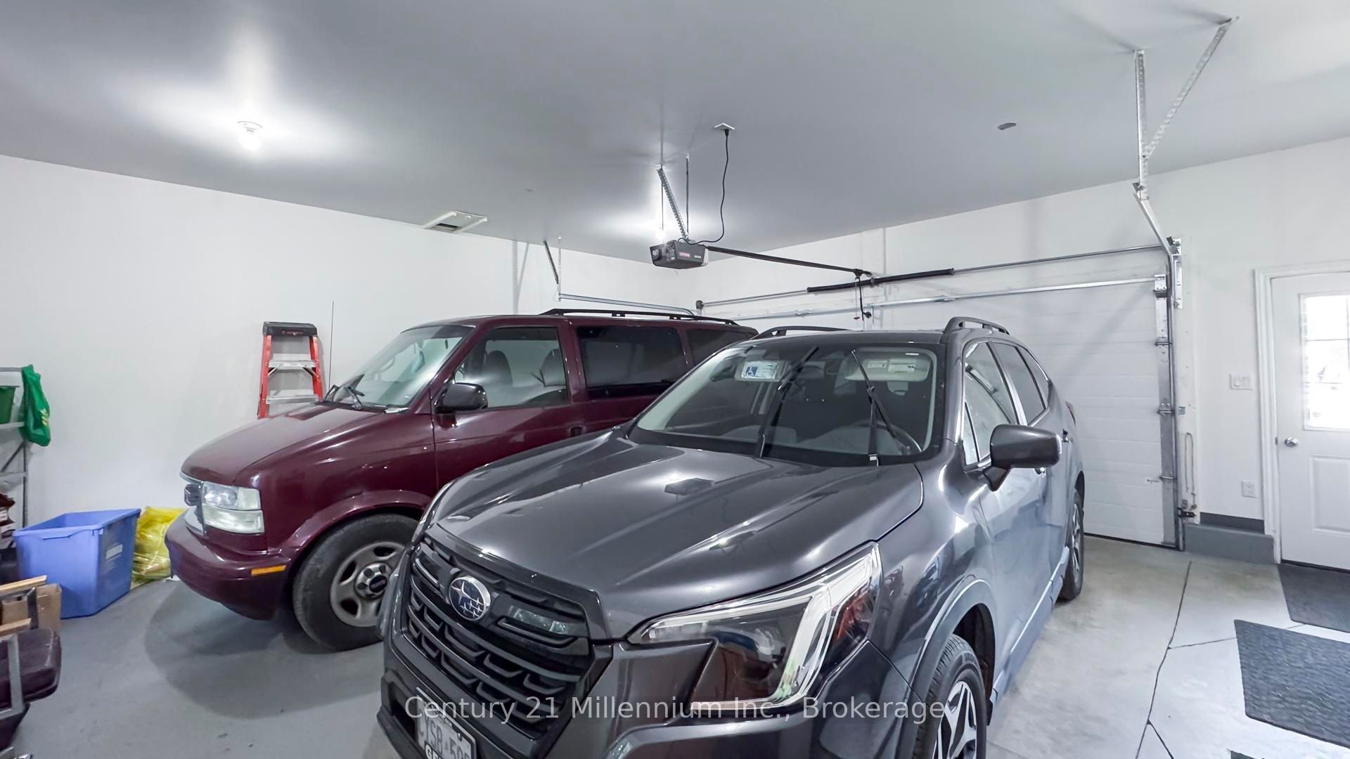 9849 Wellington Rd 3 N/a Property Photo 43