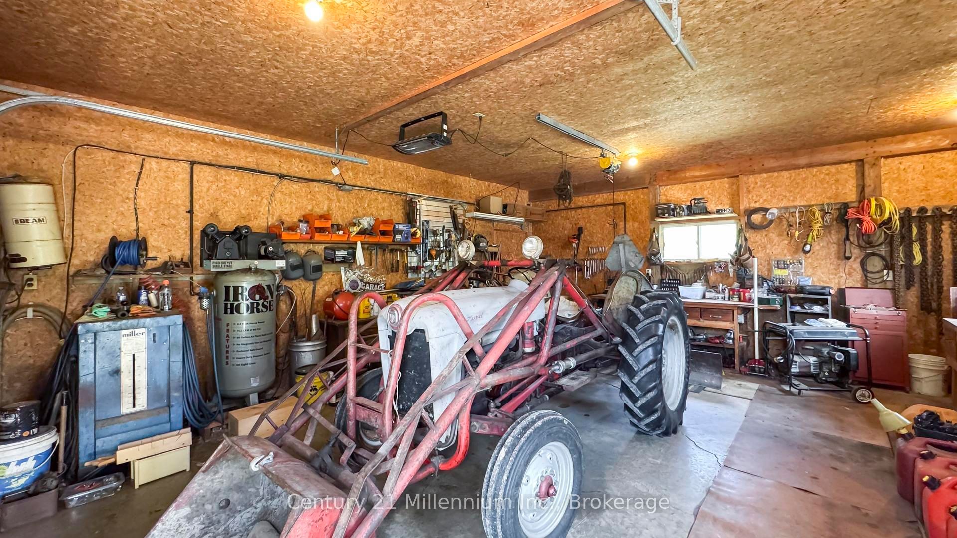 9849 Wellington Rd 3 N/a Property Photo 45